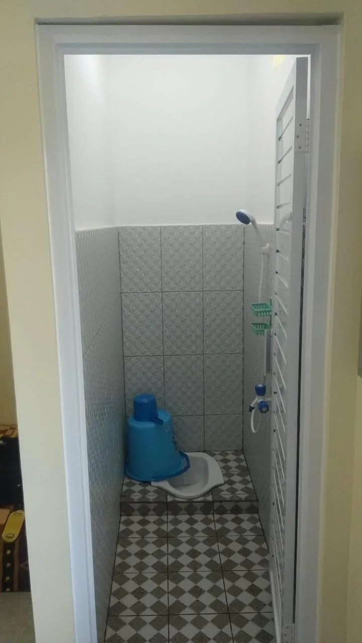 Bathroom in Penginapan Karanglaut Sayangheulang