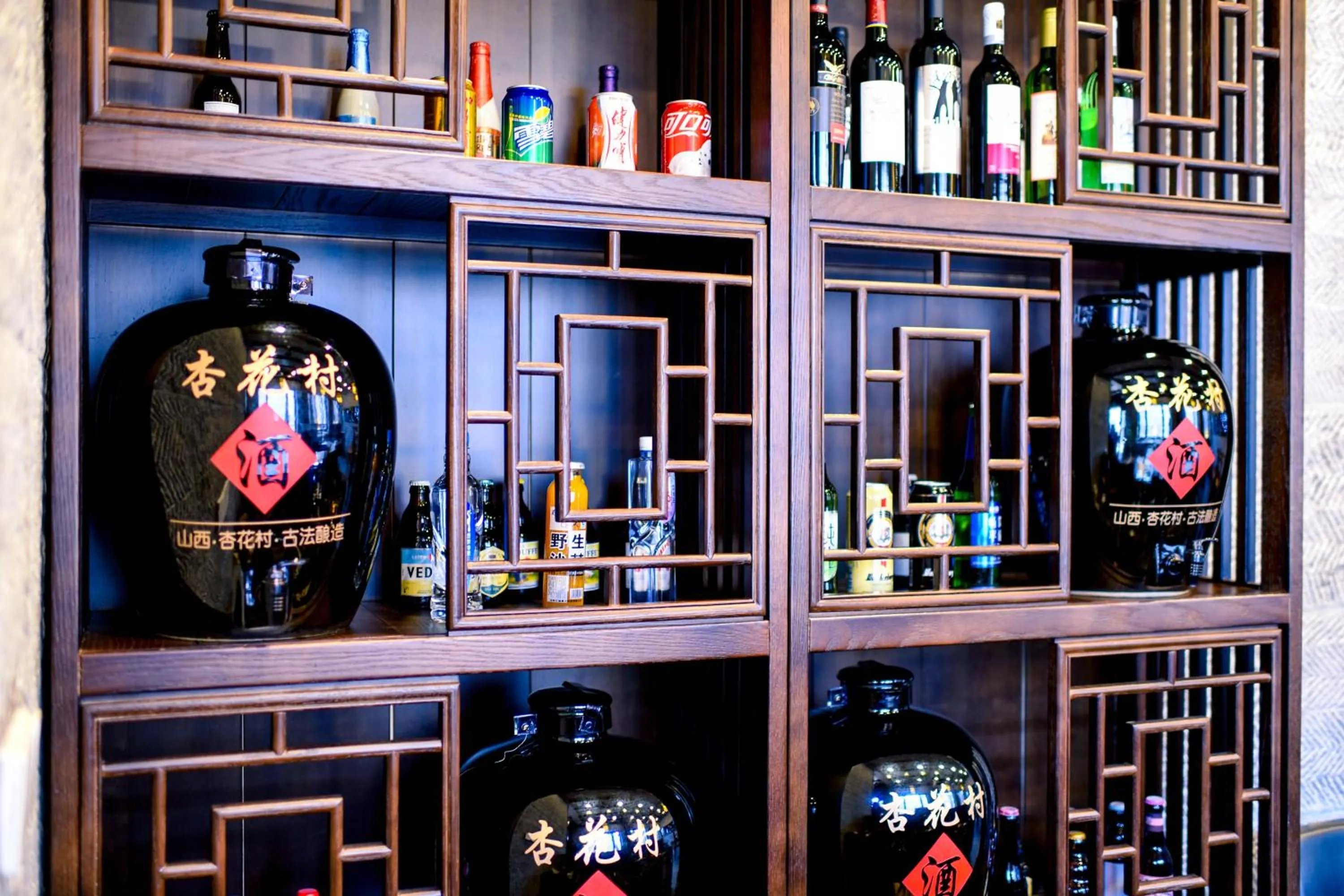 Restaurant/places to eat in Elsewhere Hotel Inn North Street Branch