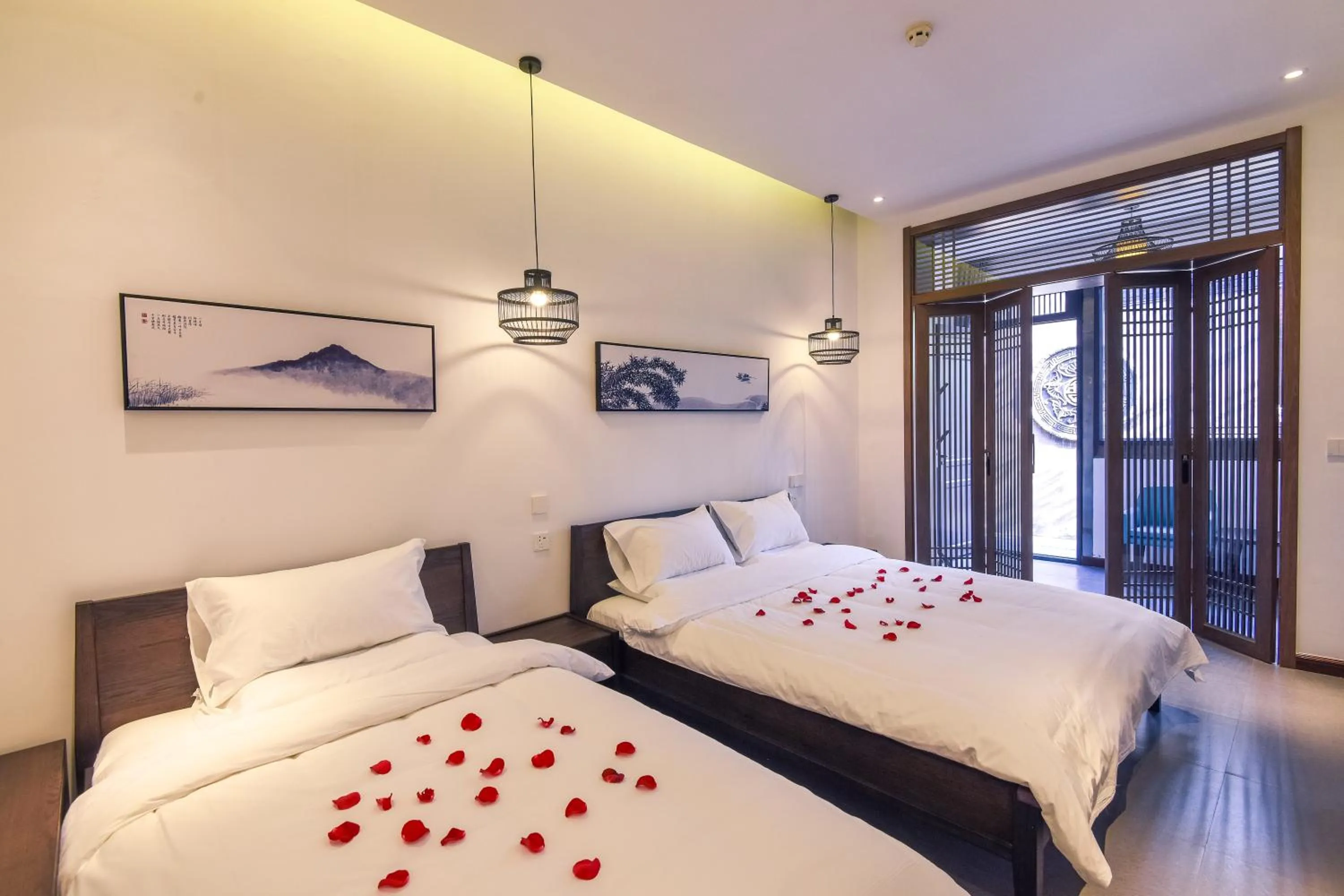 Bed in Elsewhere Hotel Inn North Street Branch