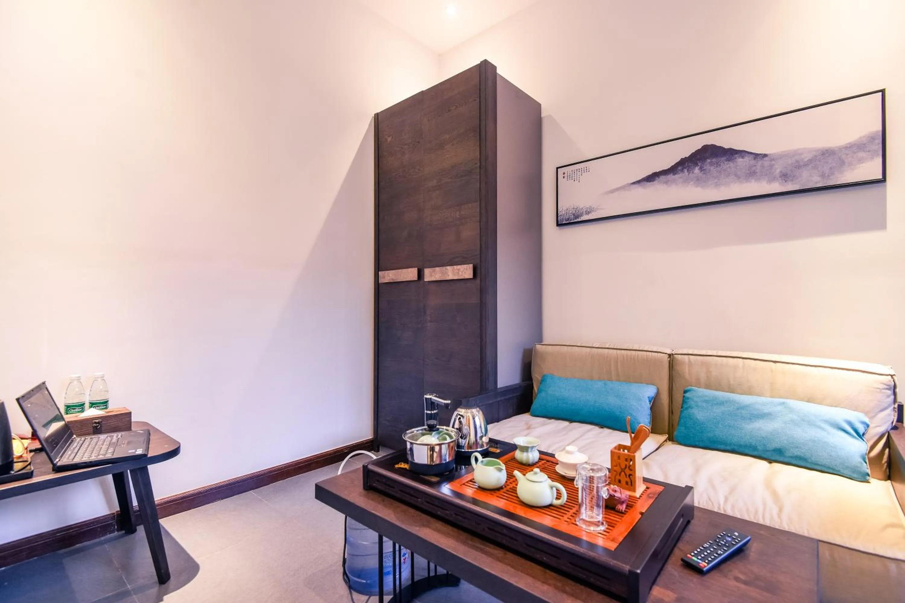 Living room in Elsewhere Hotel Inn North Street Branch