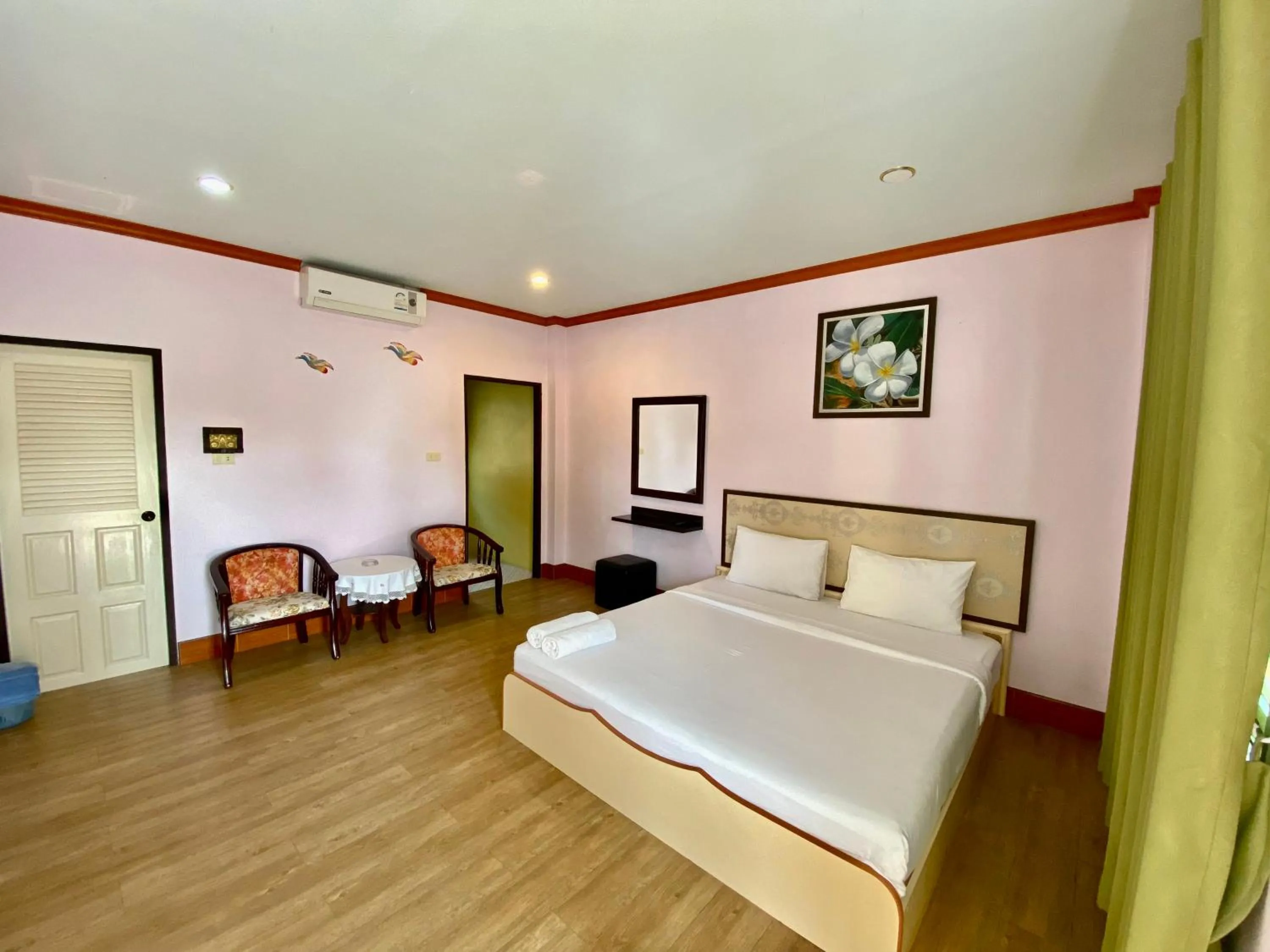 Bed in Pachumas Hotel