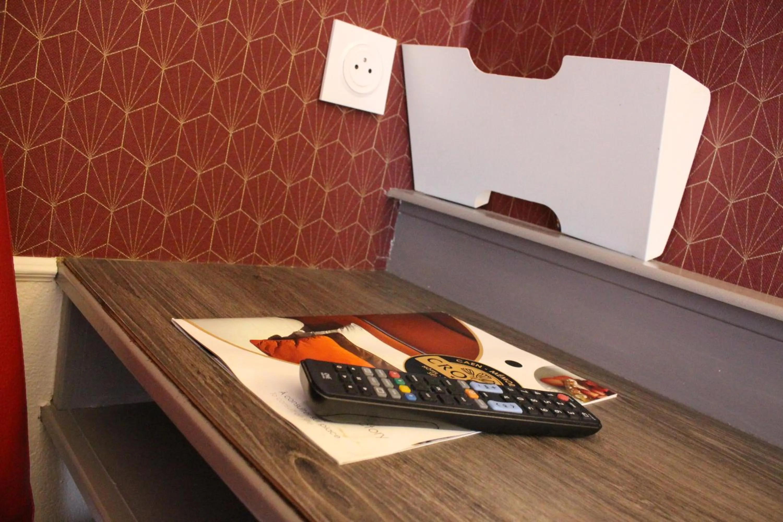 Bedroom in Hôtel Crocus Caen Mémorial