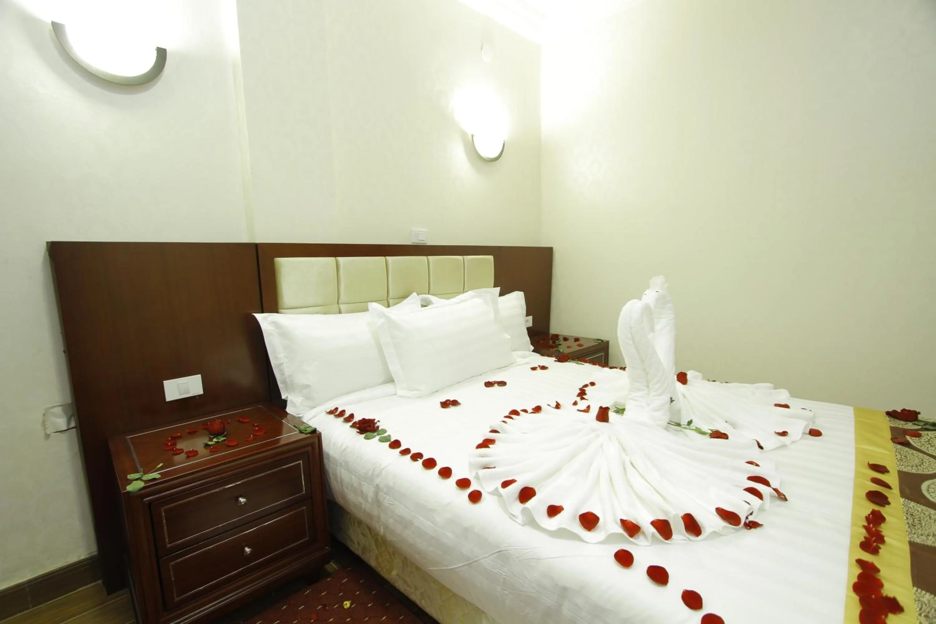 Bedroom, Bed in Guzara Hotel Addis