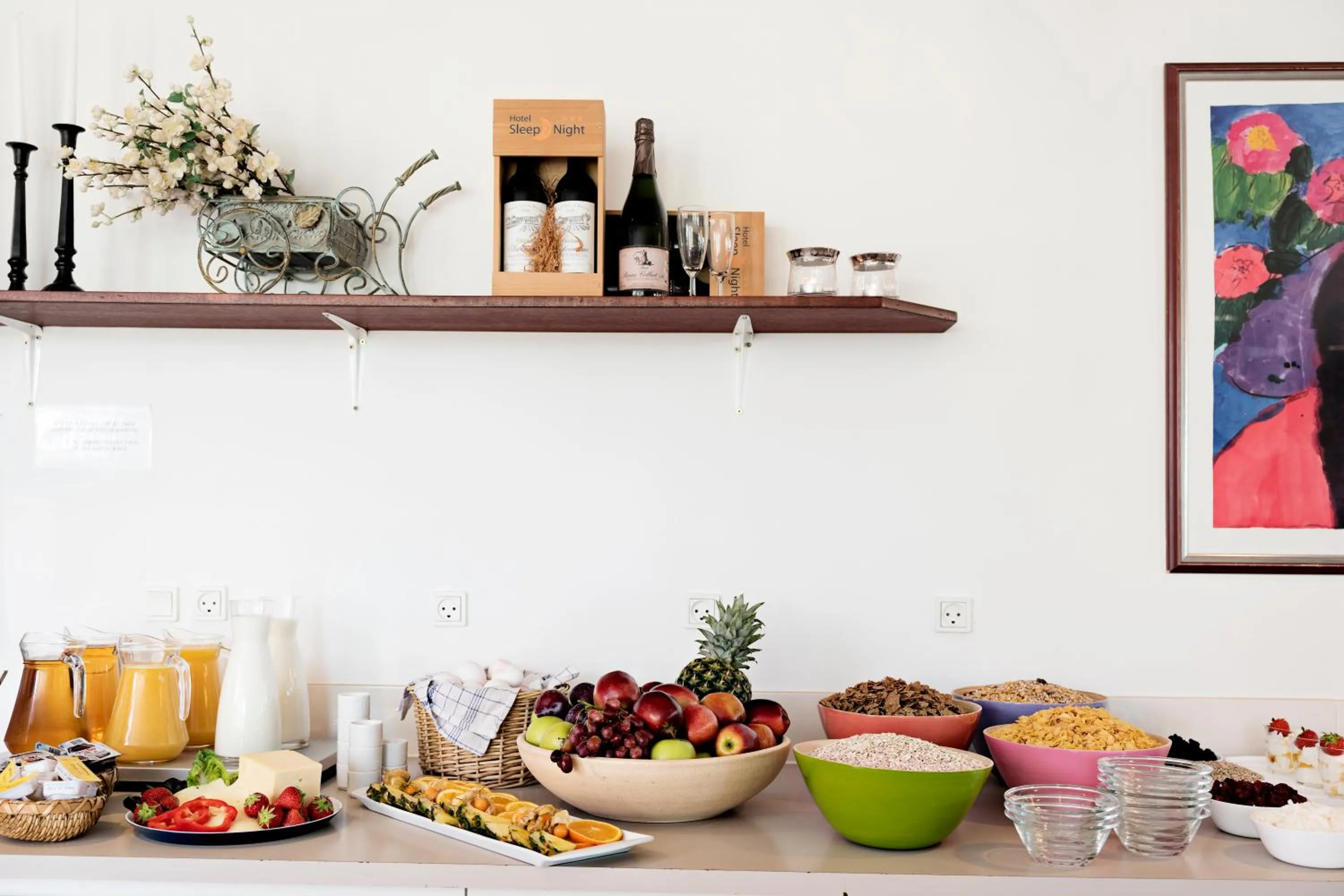 Continental breakfast in Hotel Sleep2Night