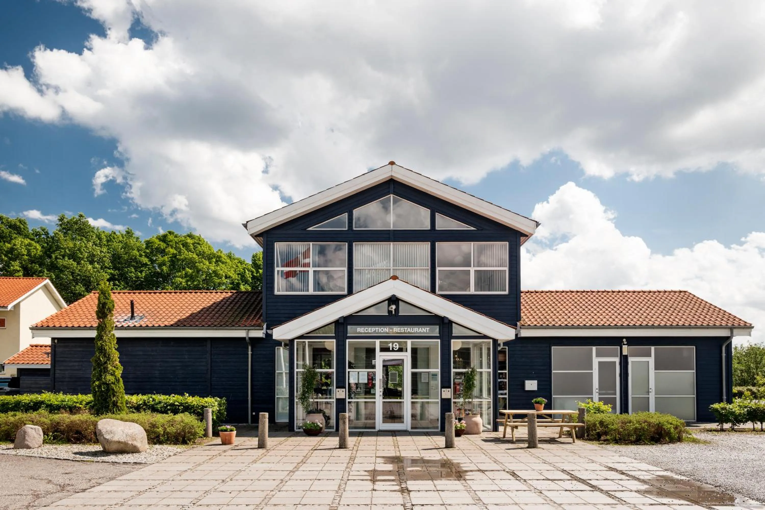 Facade/entrance in Hotel Sleep2Night