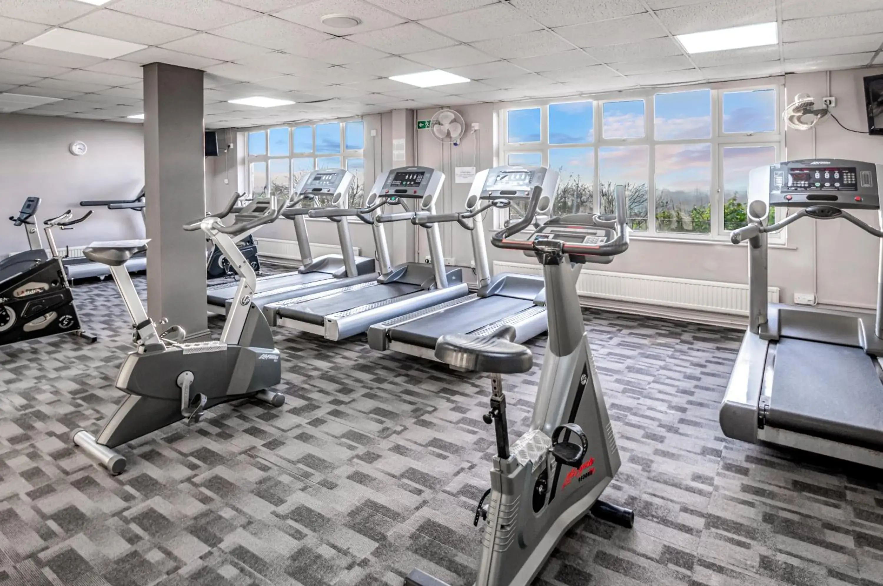 Fitness centre/facilities in Best Western The Webbington Hotel & Spa Fitness centre/facilities in Best Western The Webbington Hotel & Spa