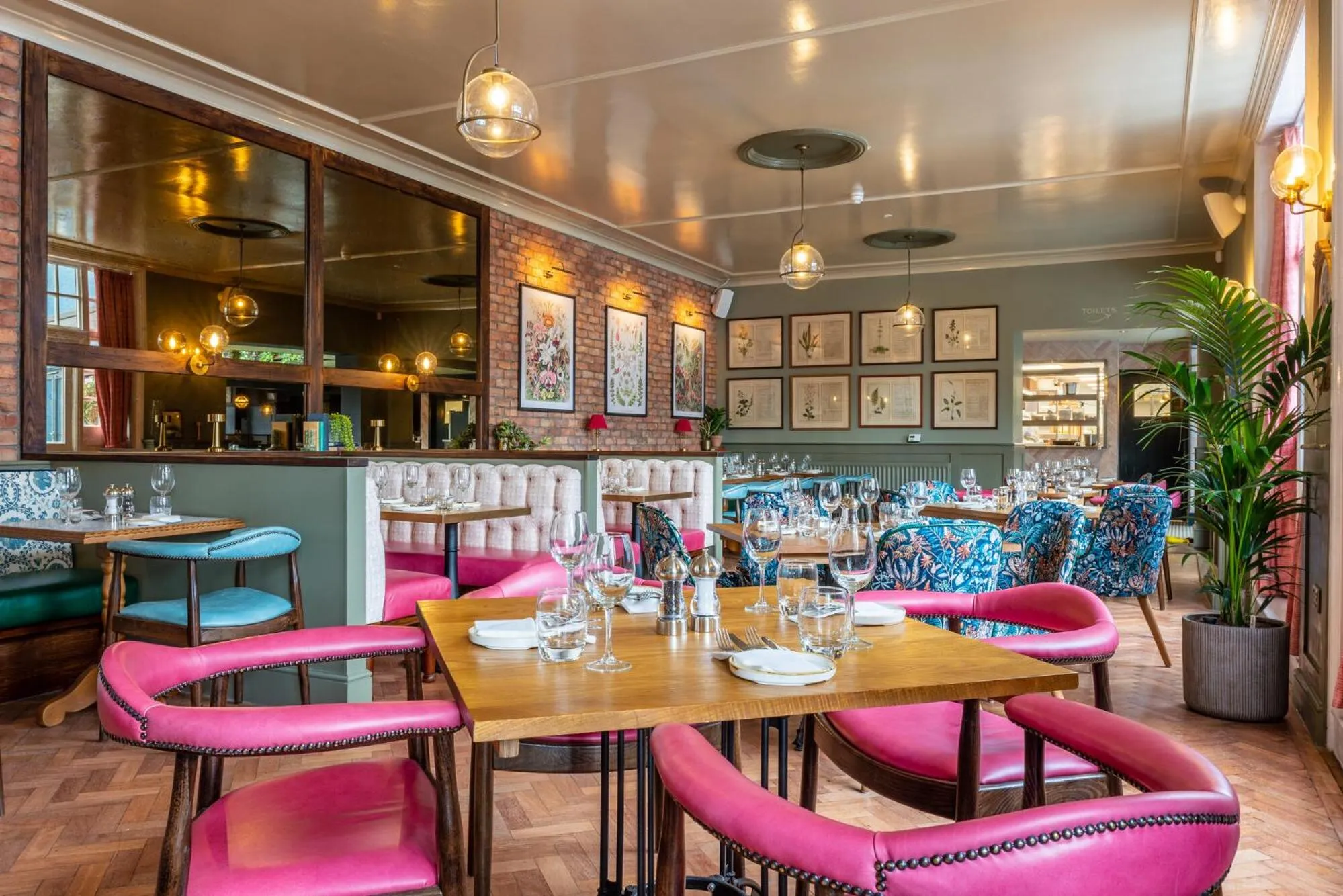 Restaurant/places to eat in The Crown Inn