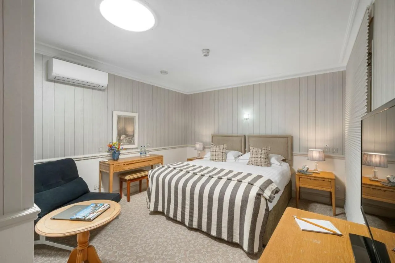 Bed in Watersmeet Hotel