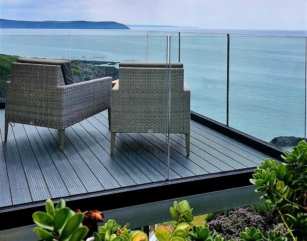 Balcony/Terrace in Watersmeet Hotel