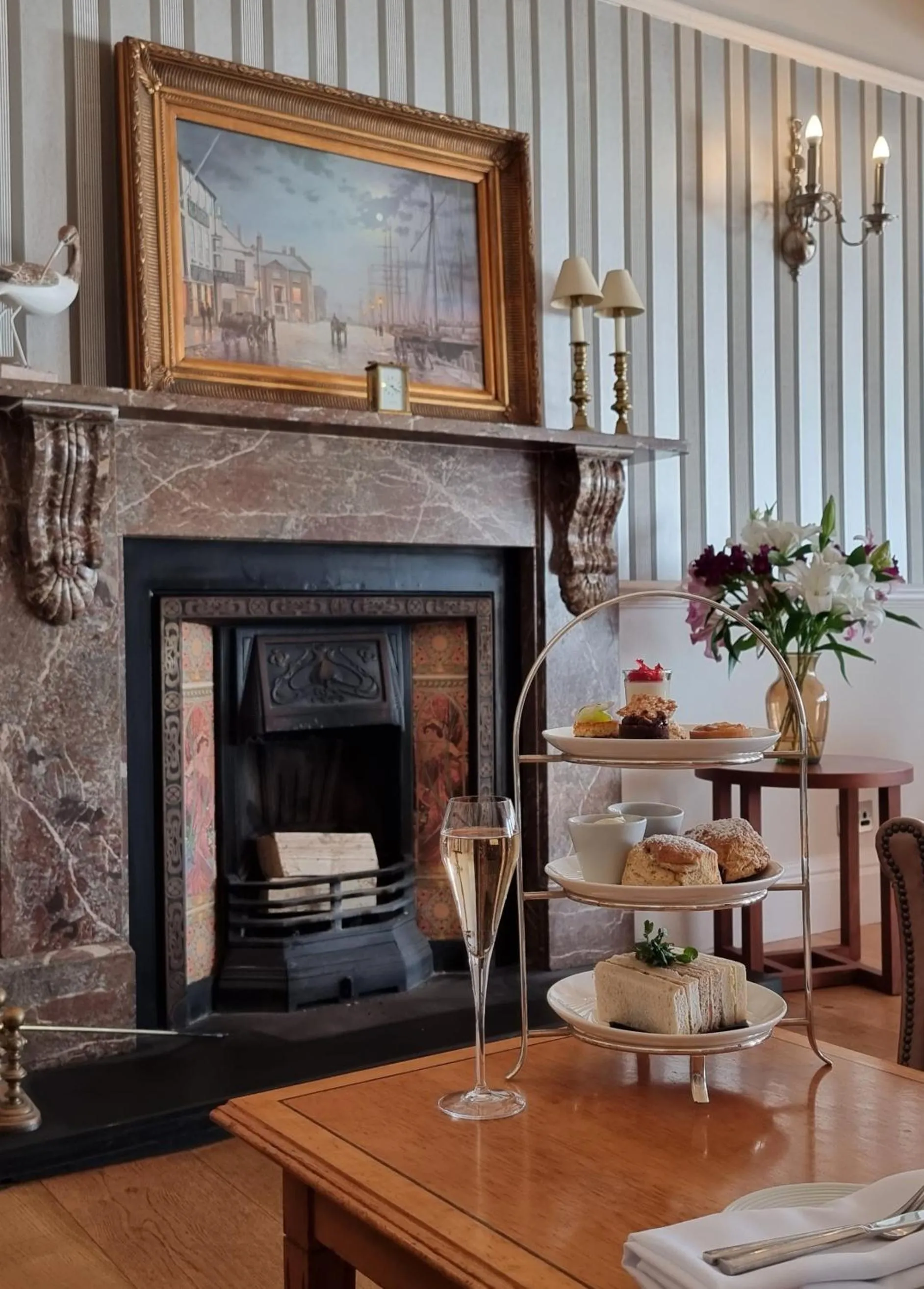 flat iron in Watersmeet Hotel