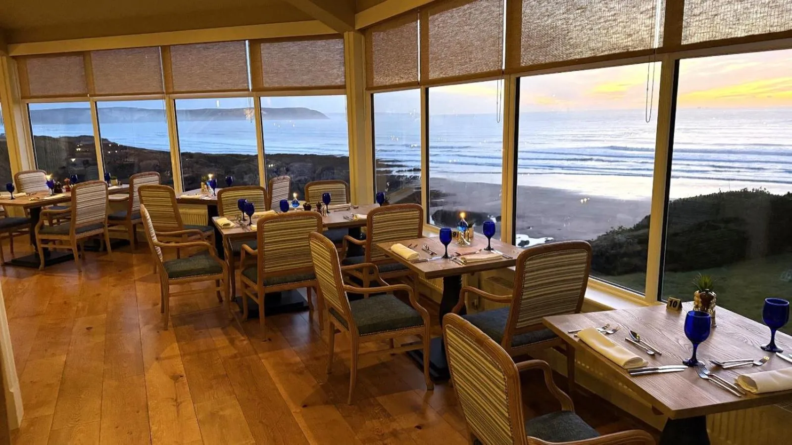 Restaurant/places to eat in Watersmeet Hotel