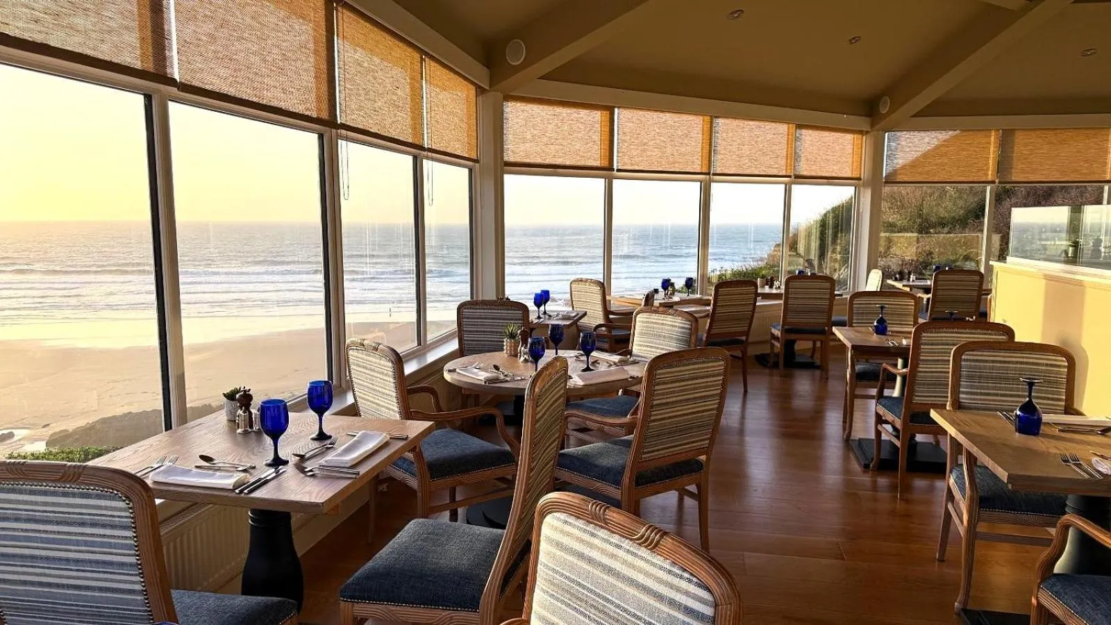 Restaurant/places to eat in Watersmeet Hotel