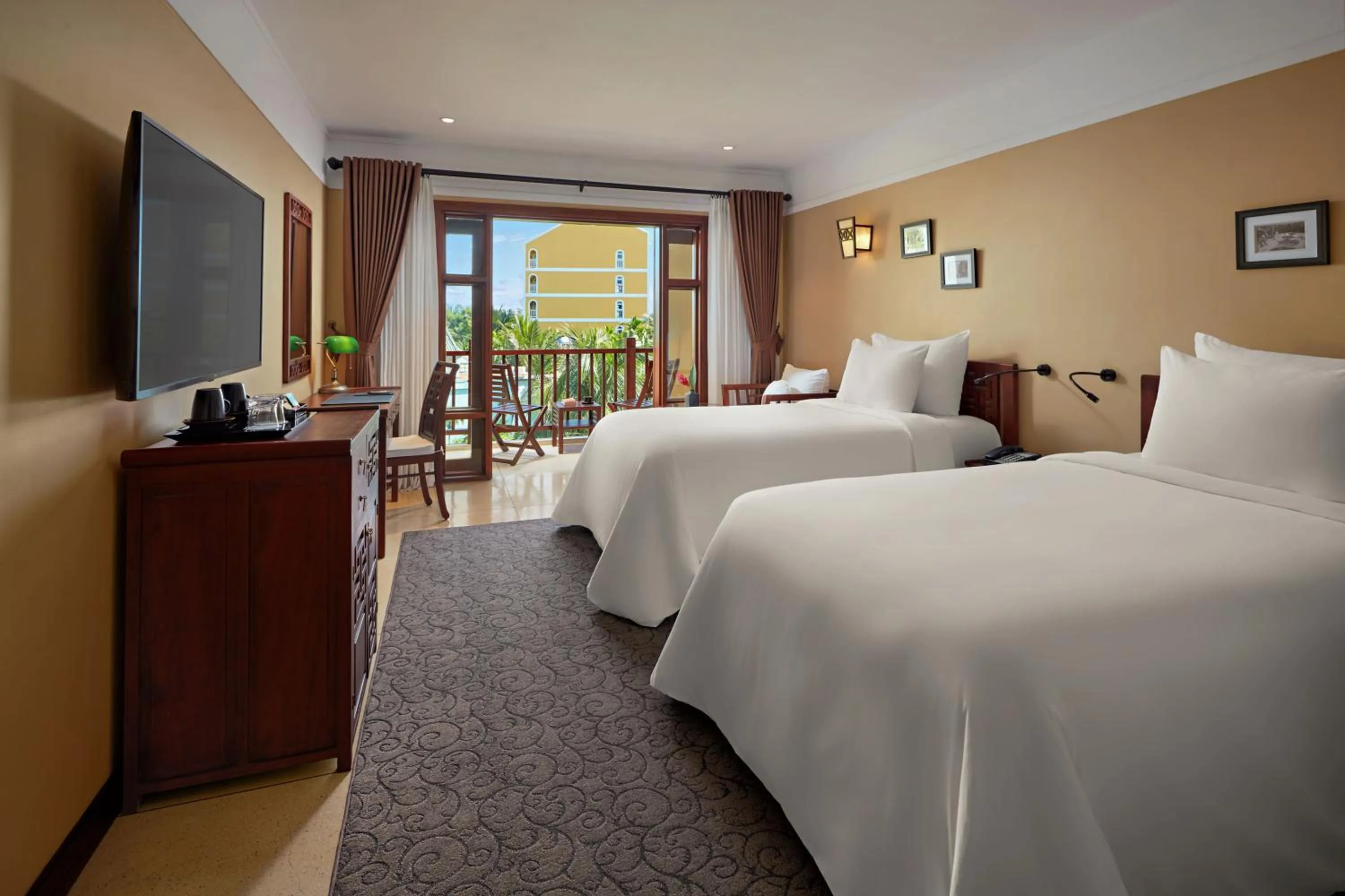 Bed in La Siesta Hoi An Resort & Spa