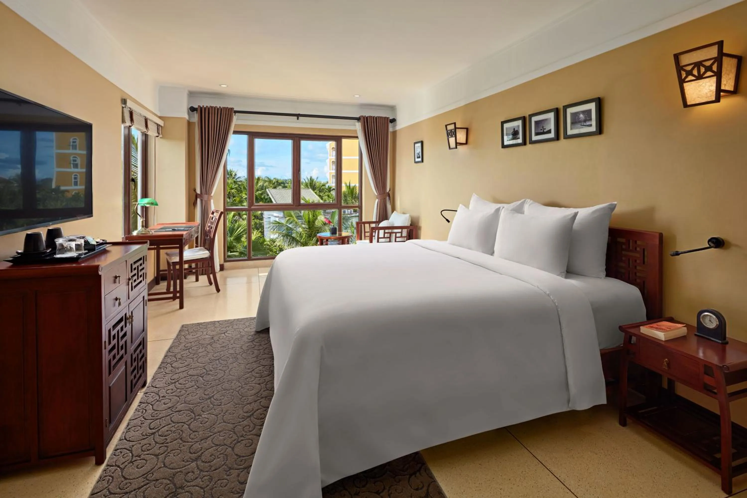 Bed in La Siesta Hoi An Resort & Spa