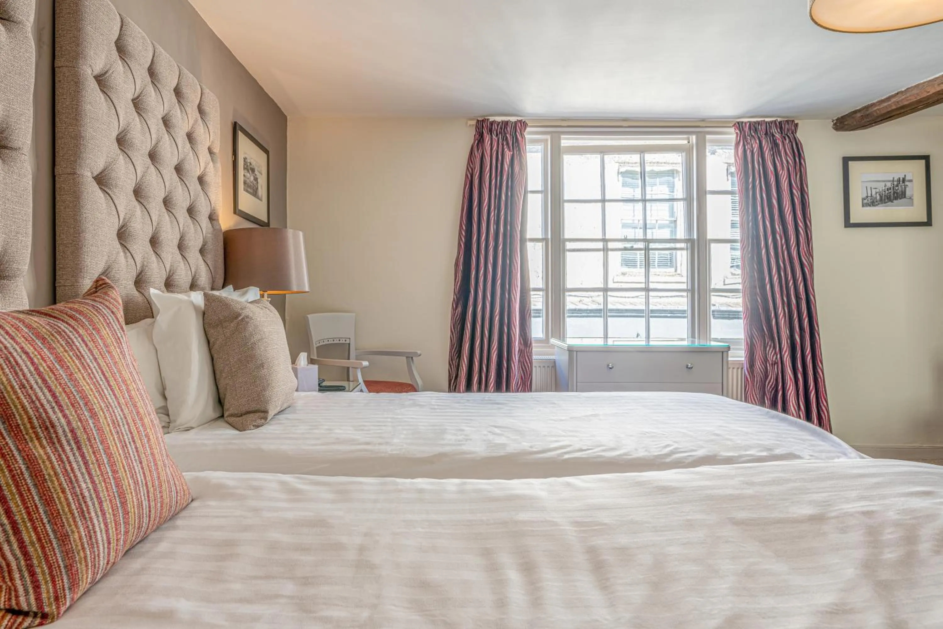 Photo of the whole room, Bed in The Sun Inn