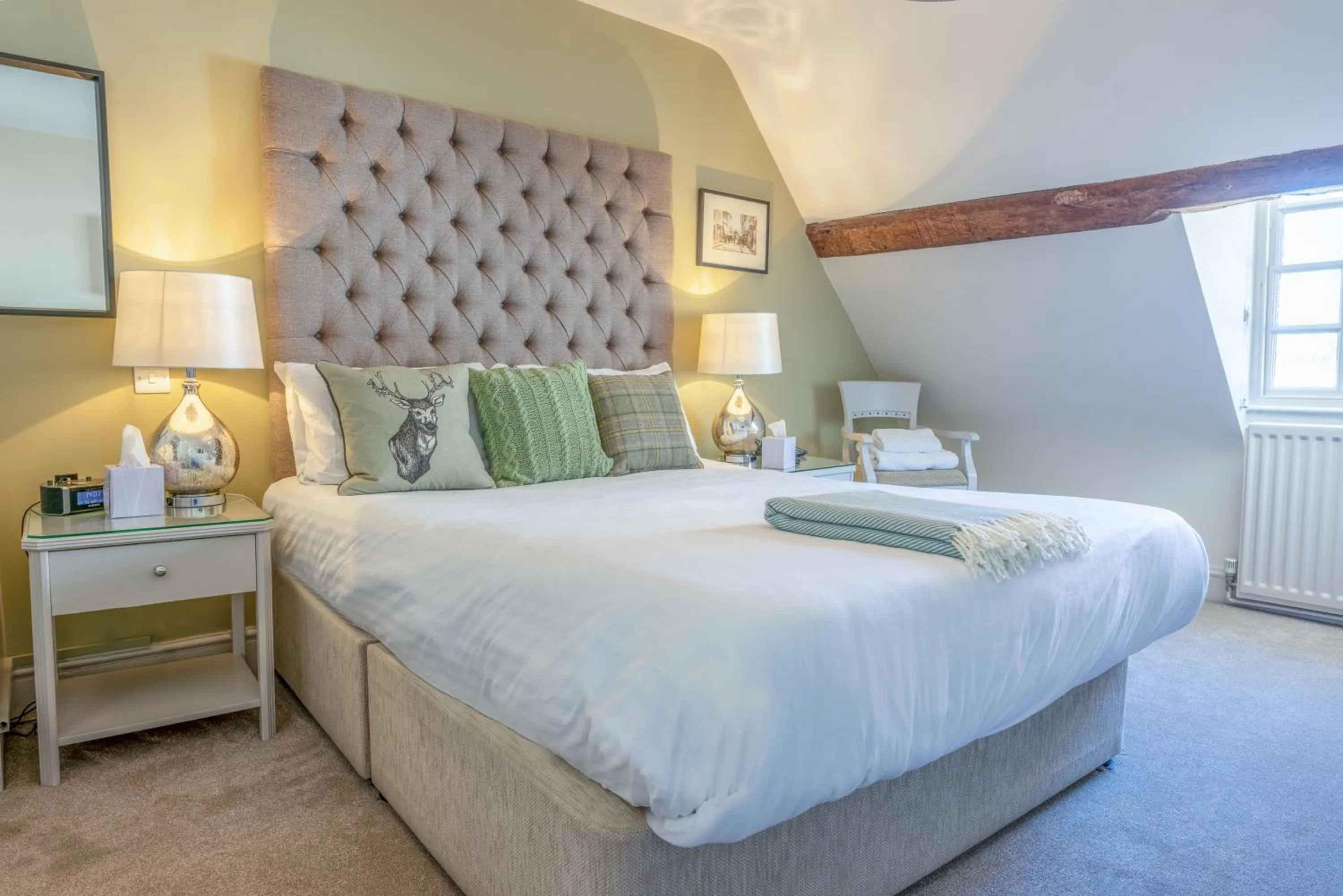 Bedroom, Bed in The Sun Inn