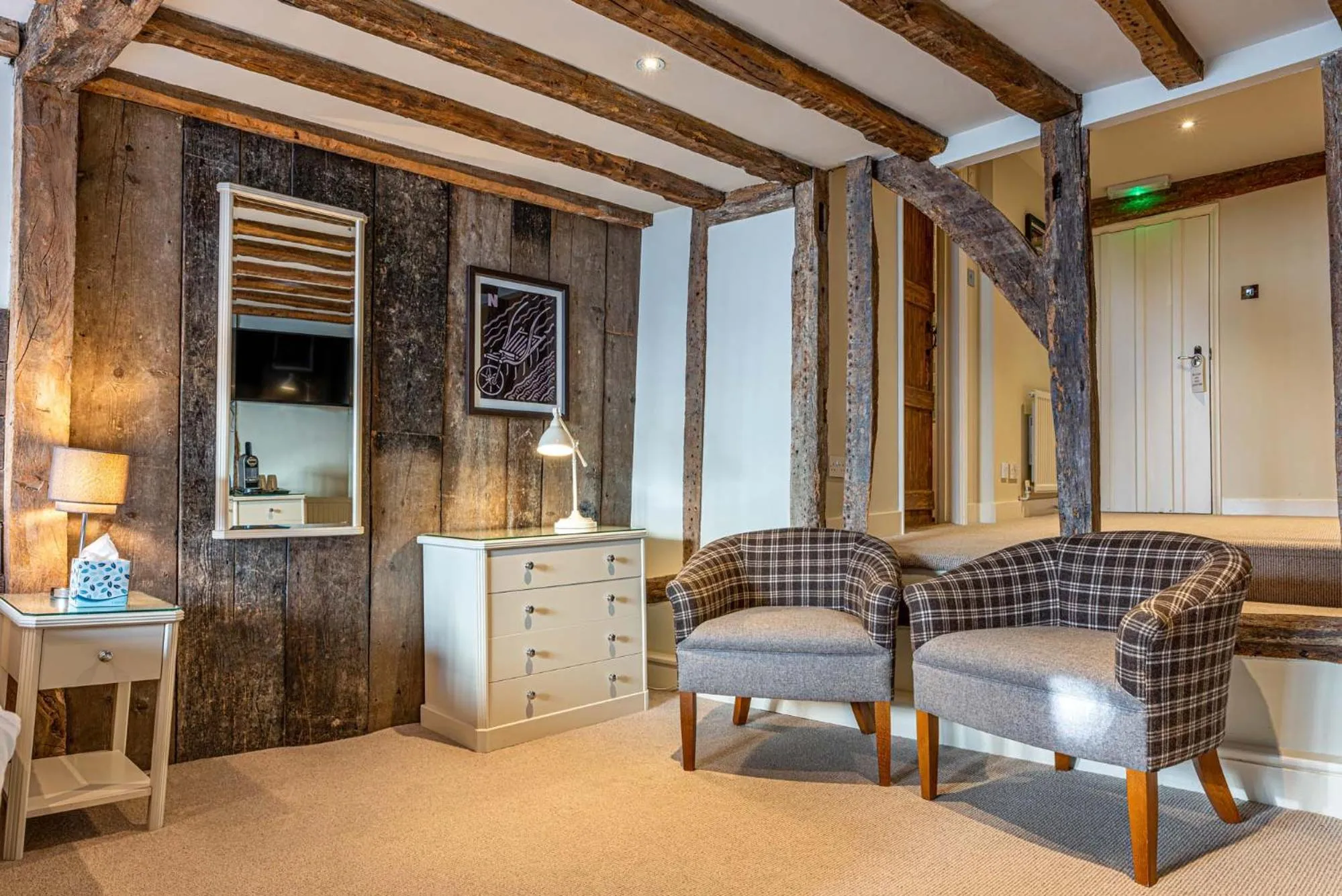 Bedroom in The Sun Inn