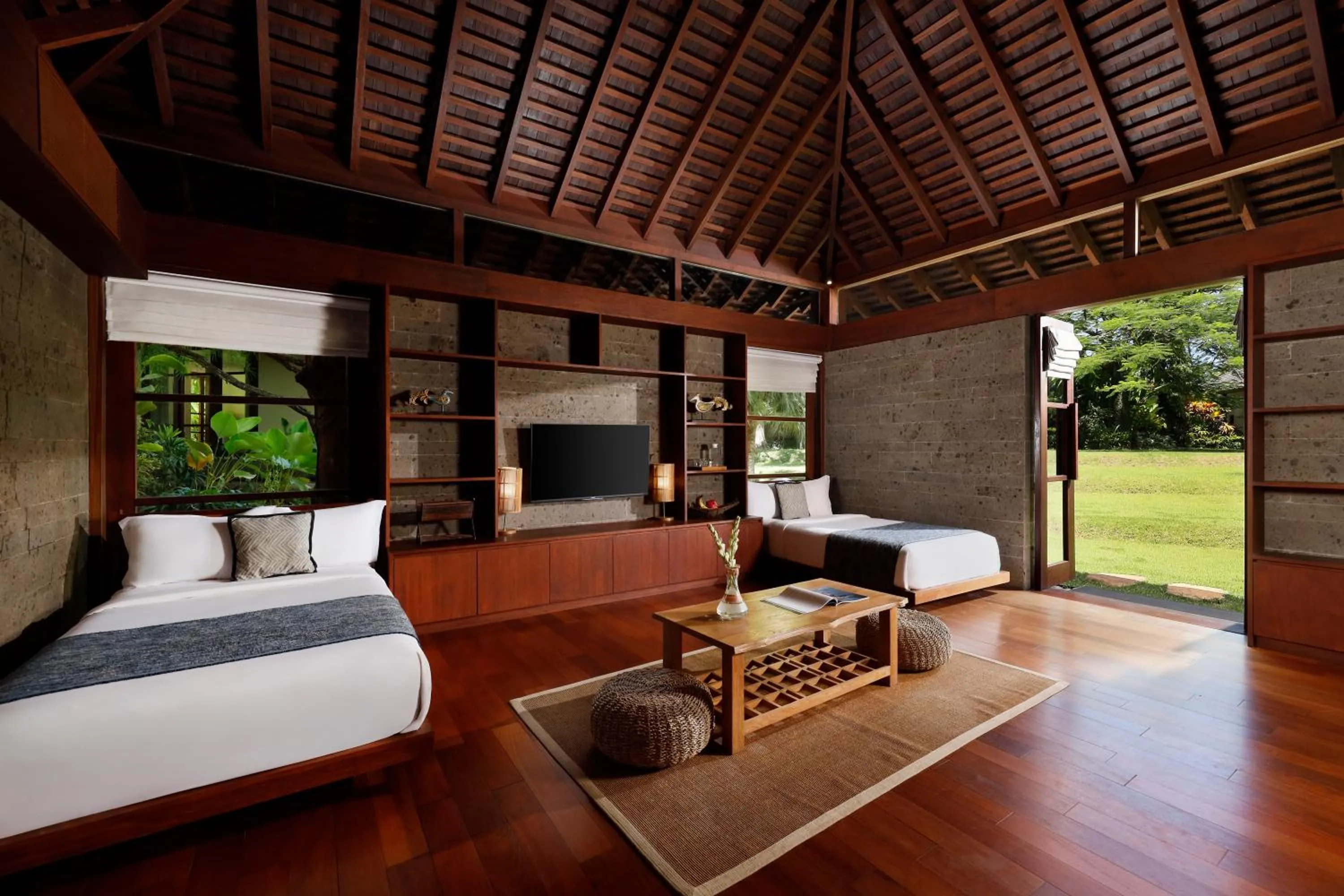 Bed in Villa Amita by Nakula