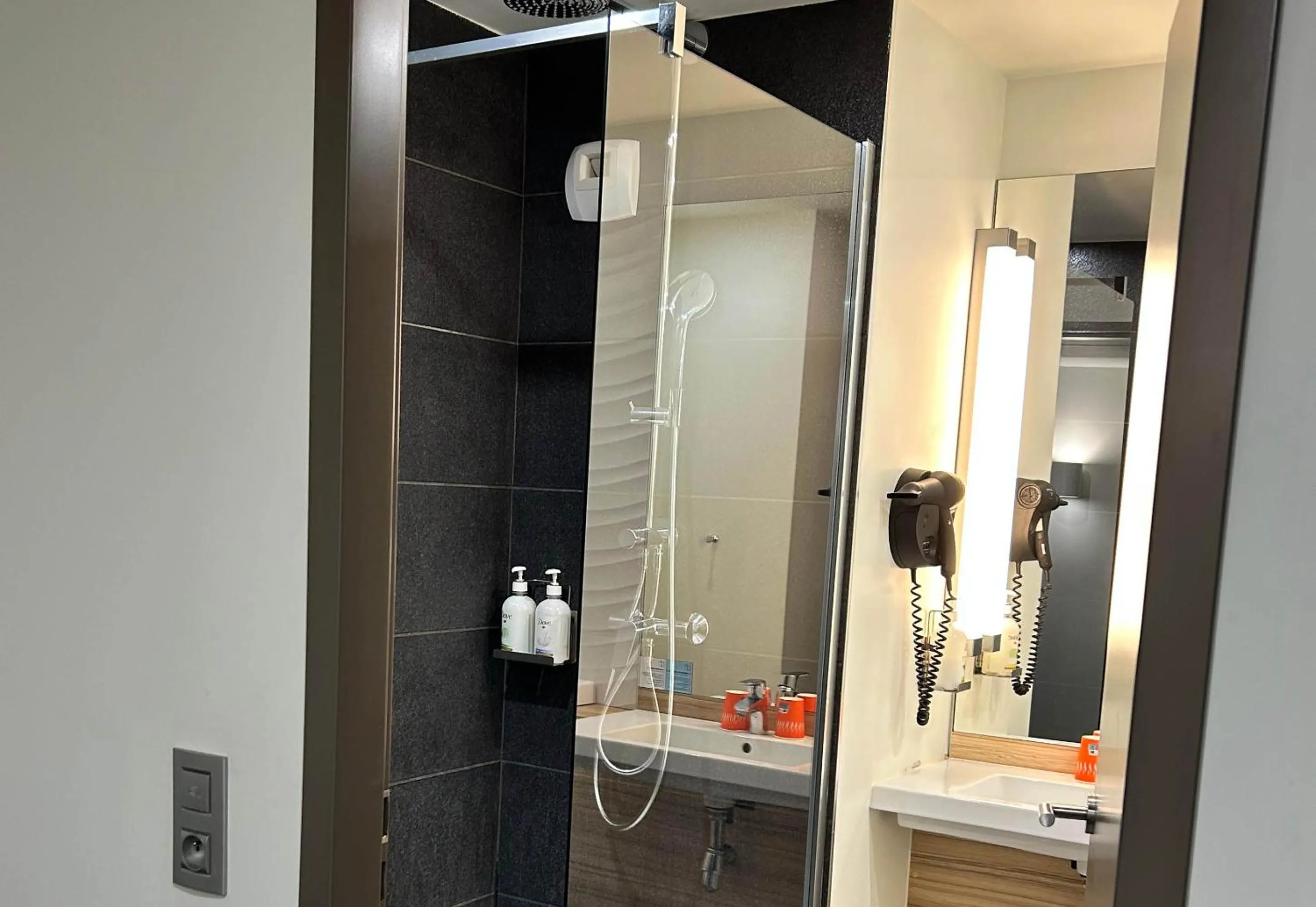 Bathroom in B&B HOTEL Le Havre Centre