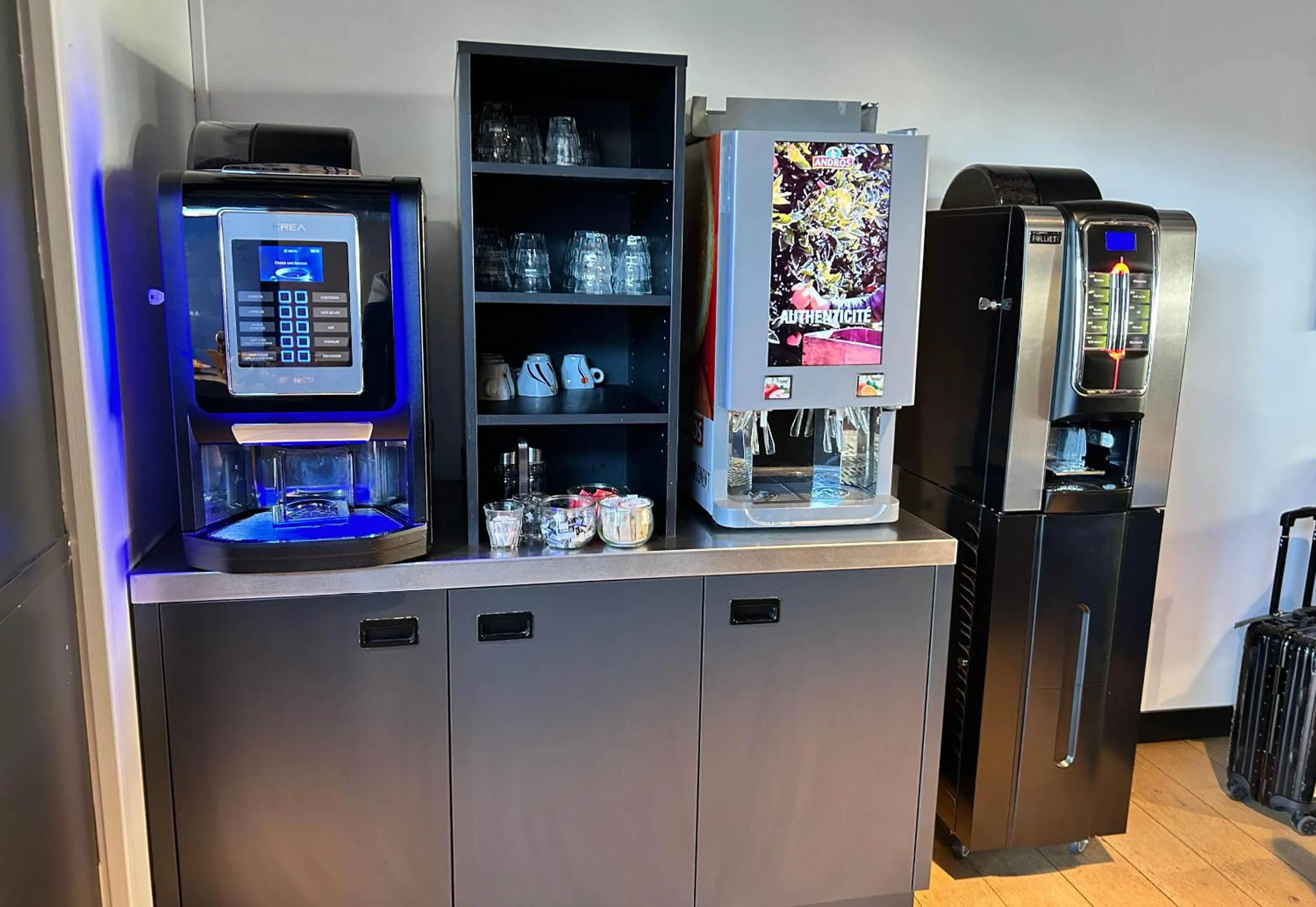 Buffet breakfast in B&B HOTEL Le Havre Centre