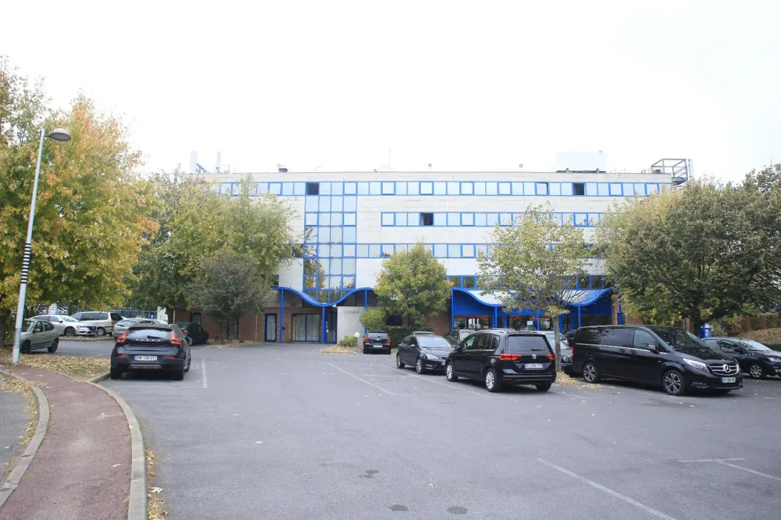 Property building in Euro Hôtel Airport Orly Rungis Property building in Euro Hôtel Airport Orly Rungis