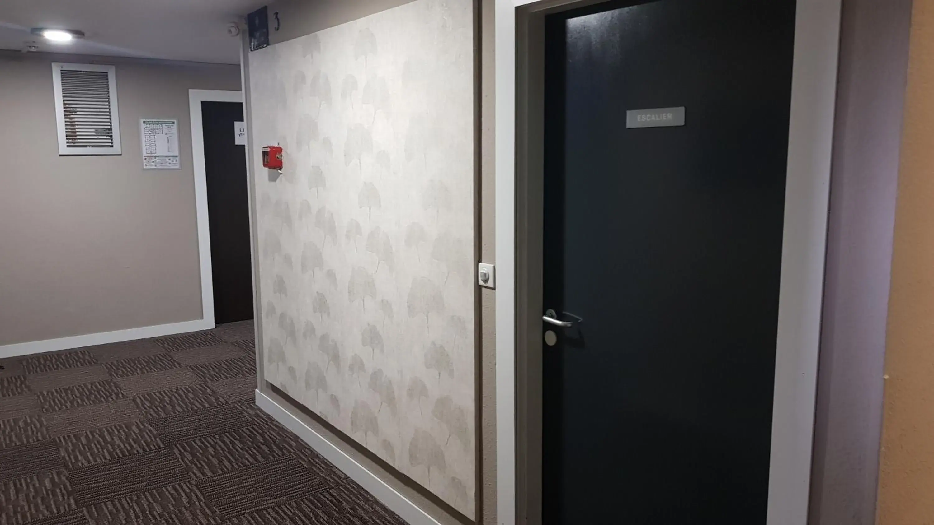 View (from property/room) in Euro Hôtel Paris Créteil View (from property/room) in Euro Hôtel Paris Créteil