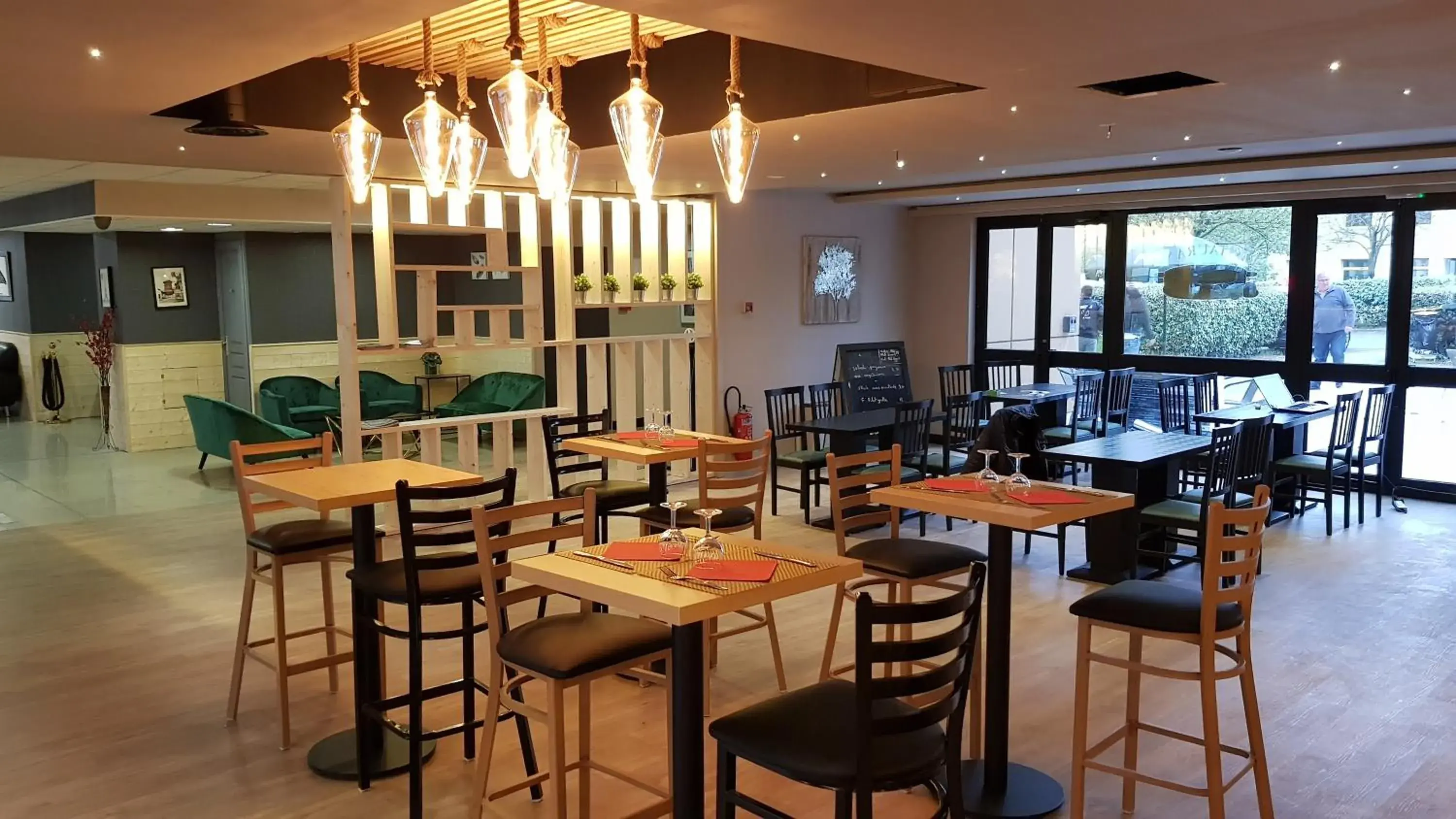 Lobby or reception in Euro Hôtel Paris Créteil Lobby or reception in Euro Hôtel Paris Créteil