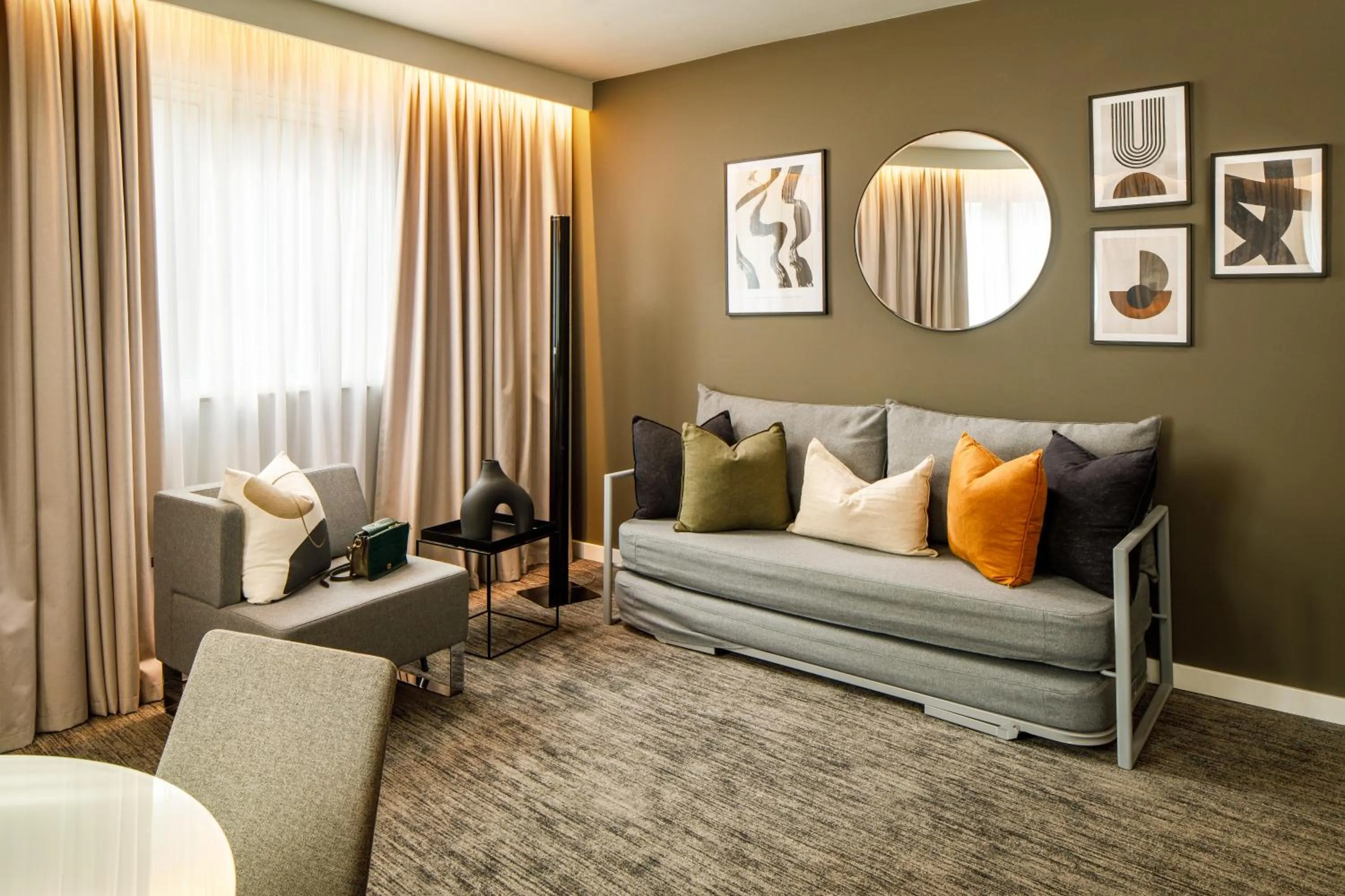 Living room in Novotel London Bridge