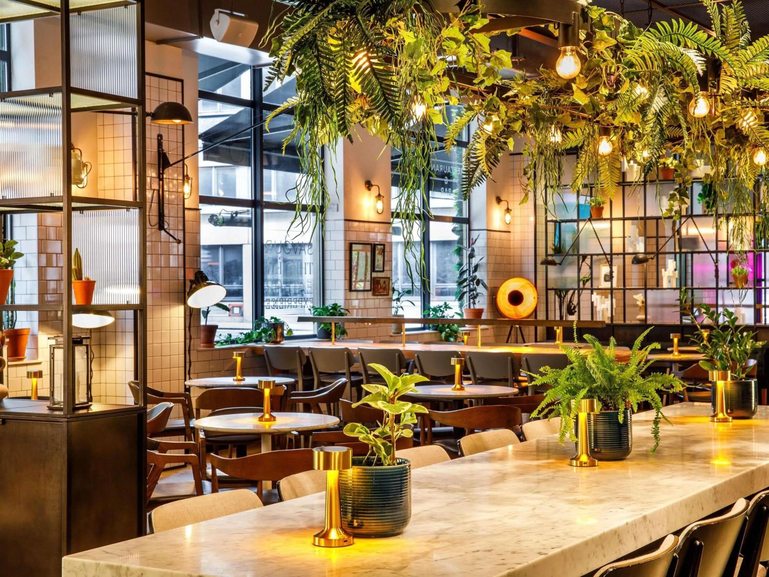 Restaurant/places to eat in Novotel London Bridge