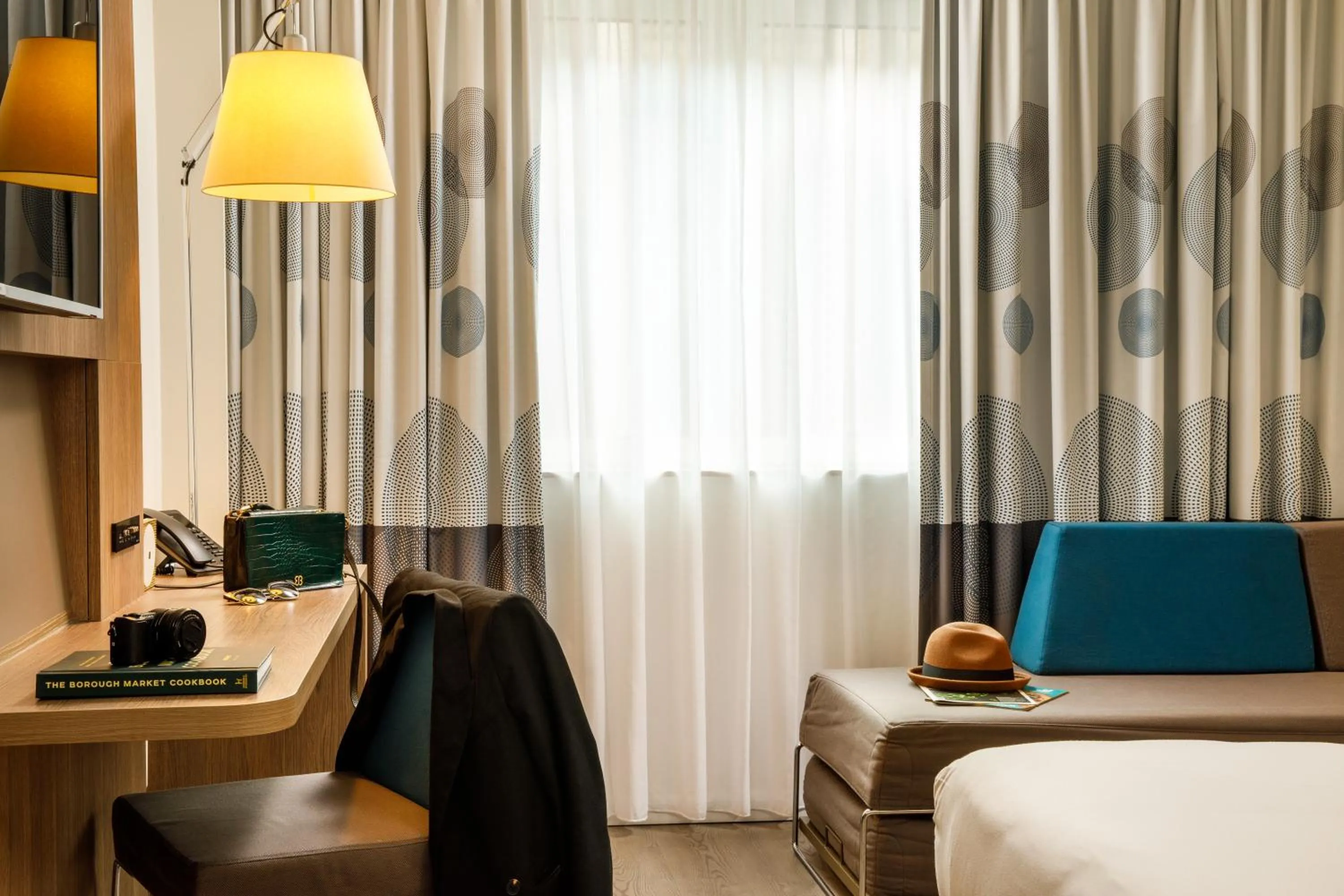 Bedroom in Novotel London Bridge