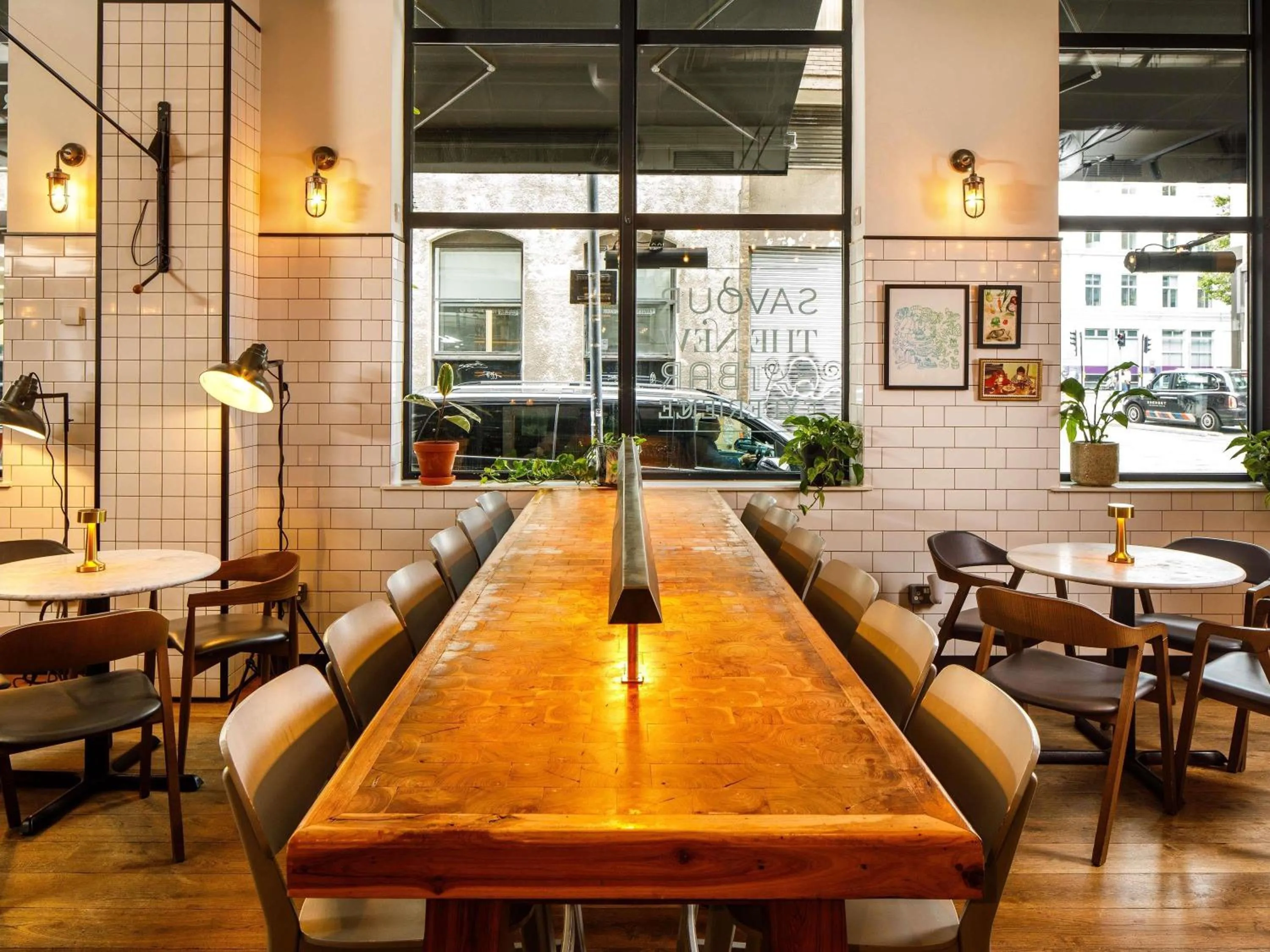 Restaurant/places to eat in Novotel London Bridge