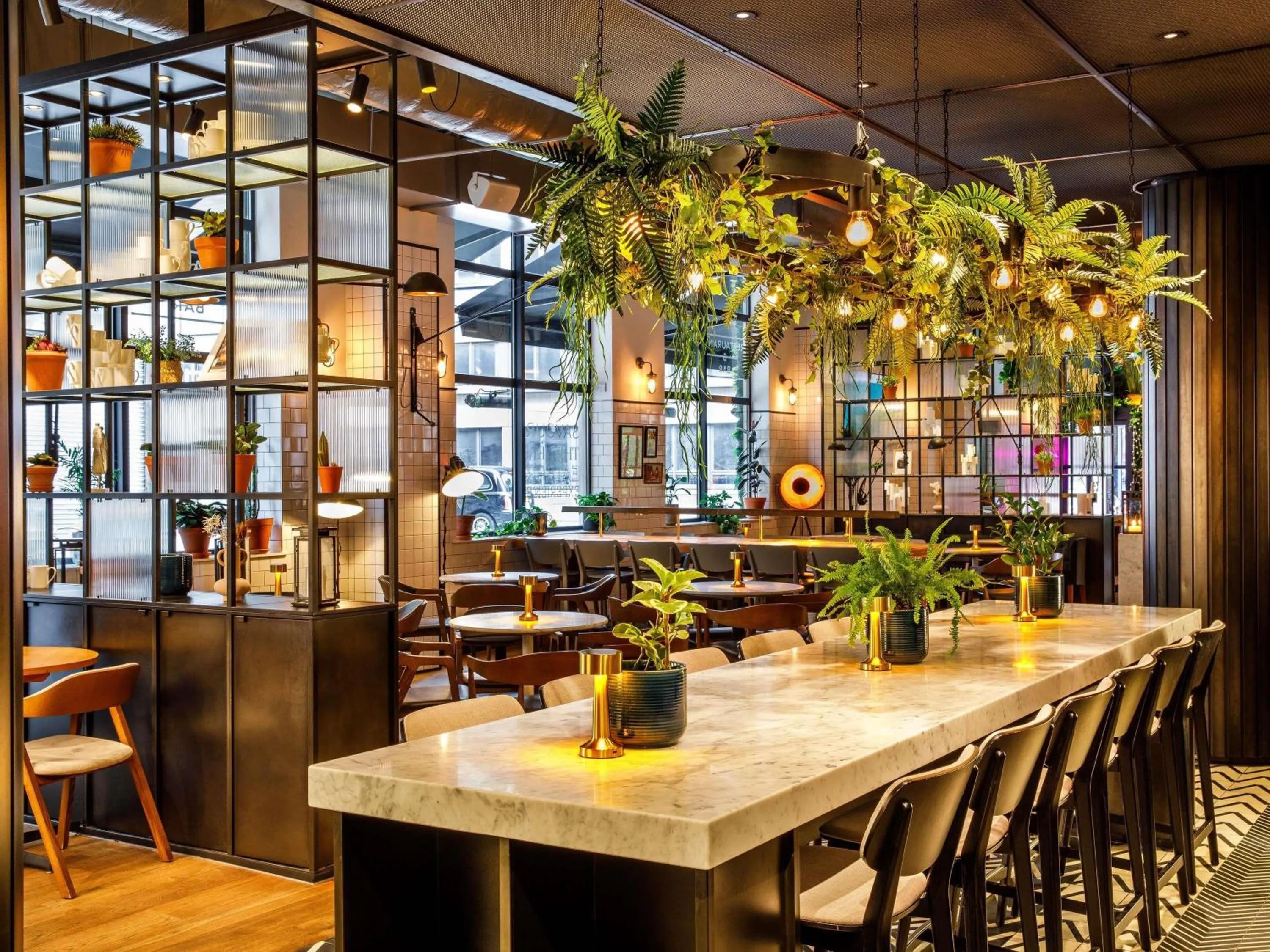 Restaurant/places to eat in Novotel London Bridge