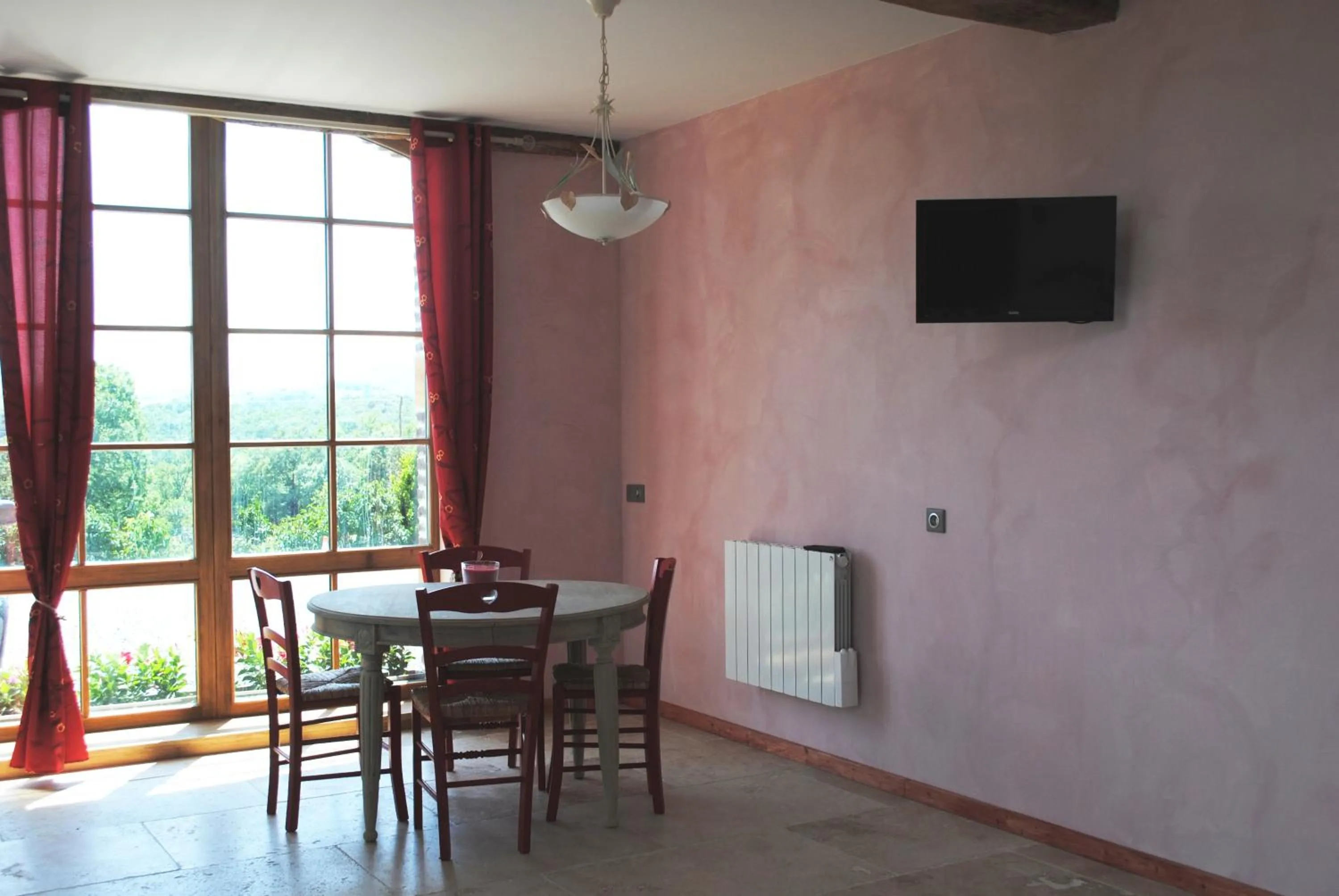 Dining Area in Domaine de la Poyat