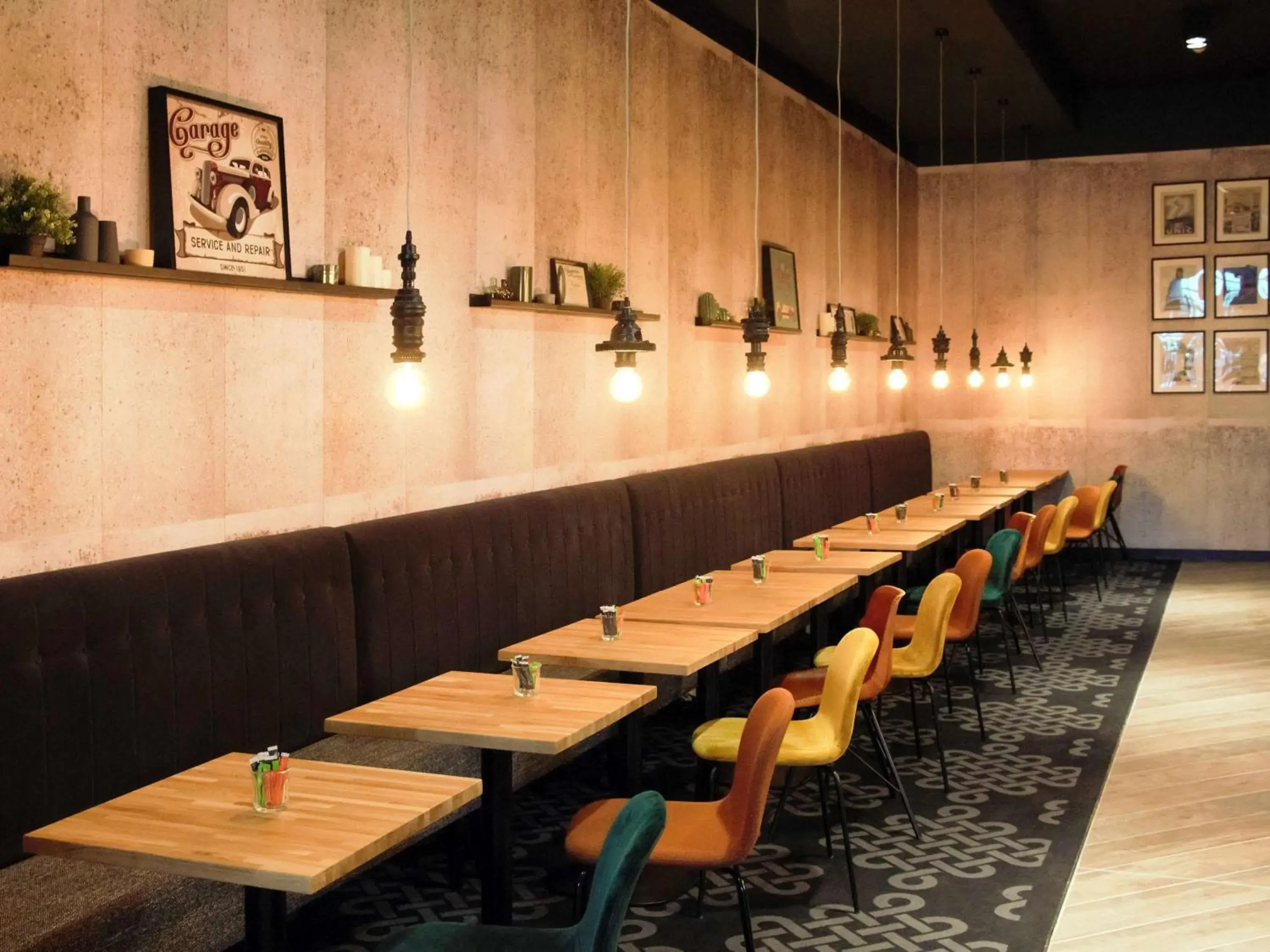 Restaurant/places to eat in ibis Le Mans Centre Gare Nord Restaurant/places to eat in ibis Le Mans Centre Gare Nord