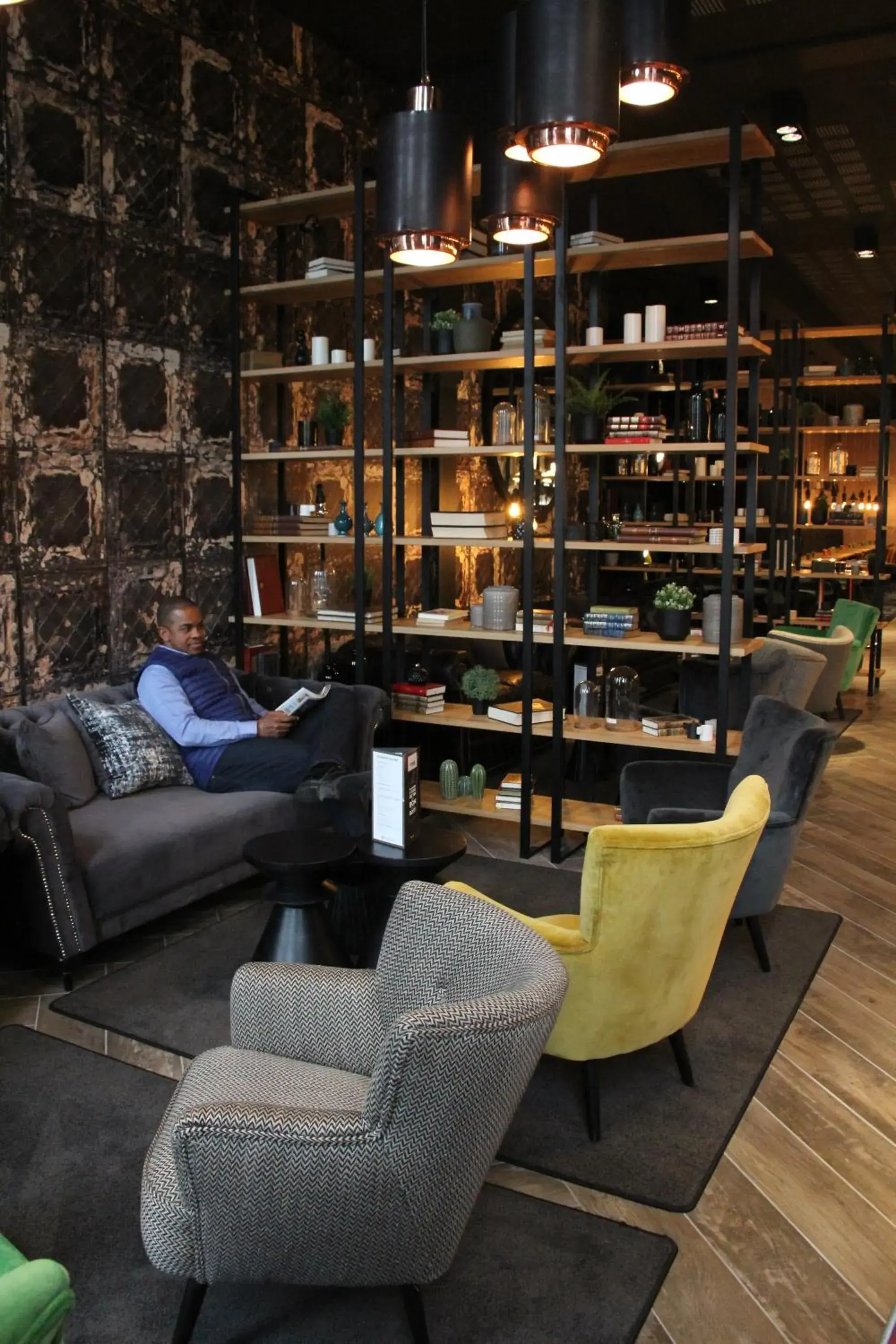 Lounge or bar in ibis Le Mans Centre Gare Nord Lounge or bar in ibis Le Mans Centre Gare Nord