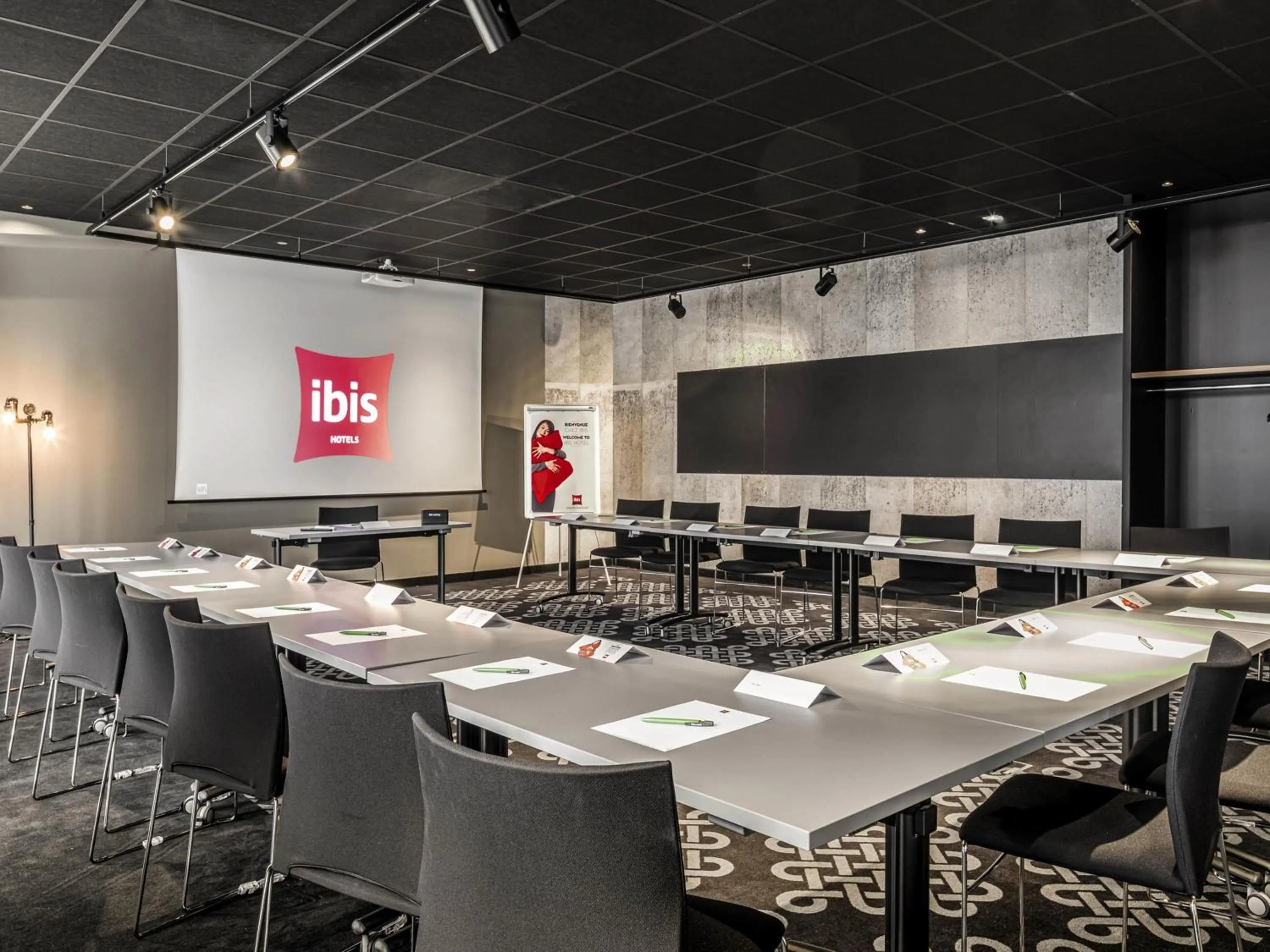 Meeting/conference room in ibis Le Mans Centre Gare Nord