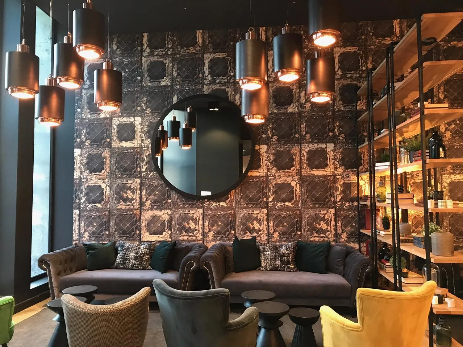 Communal lounge/ TV room in ibis Le Mans Centre Gare Nord