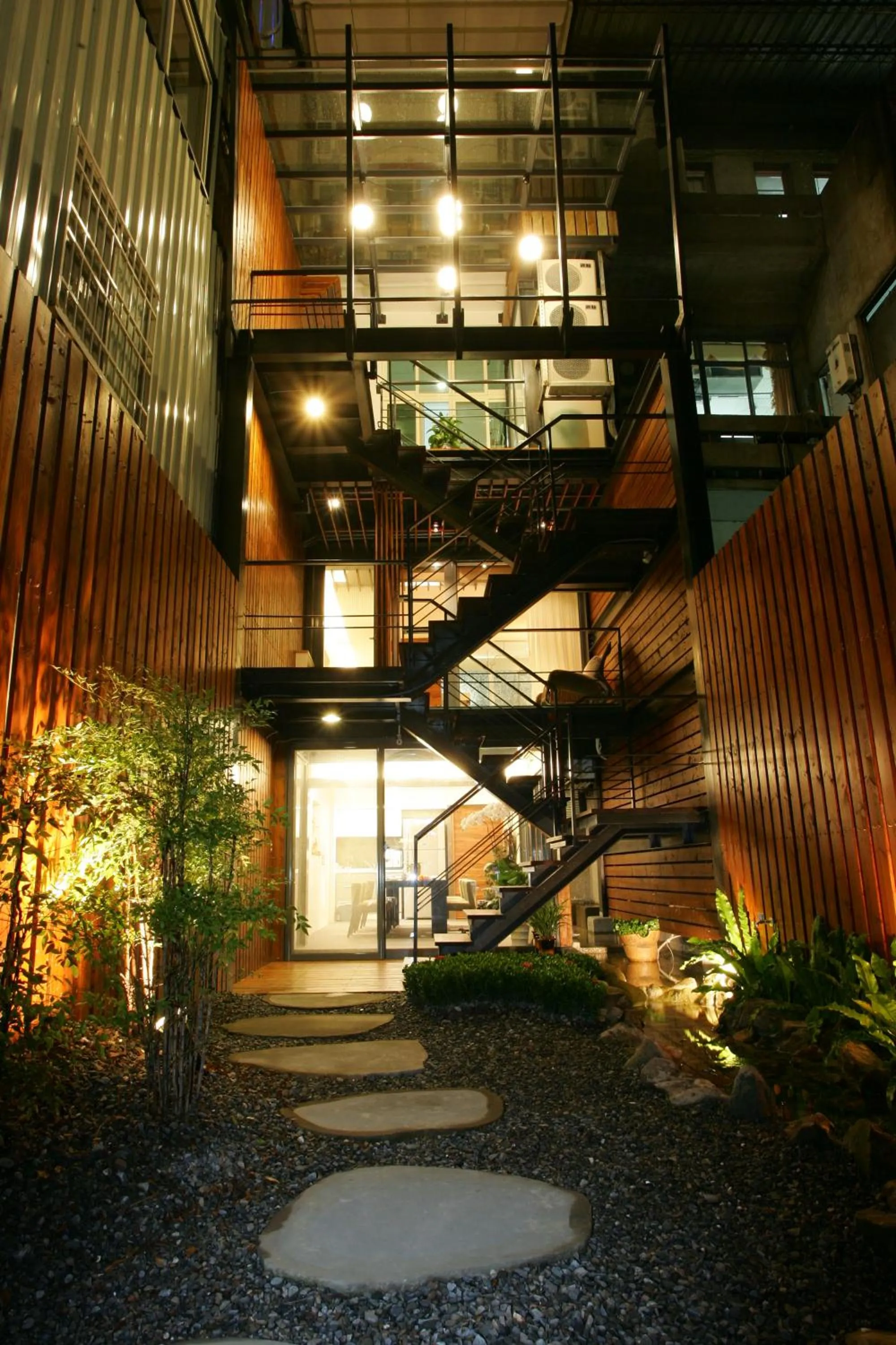 Facade/entrance in Timing House