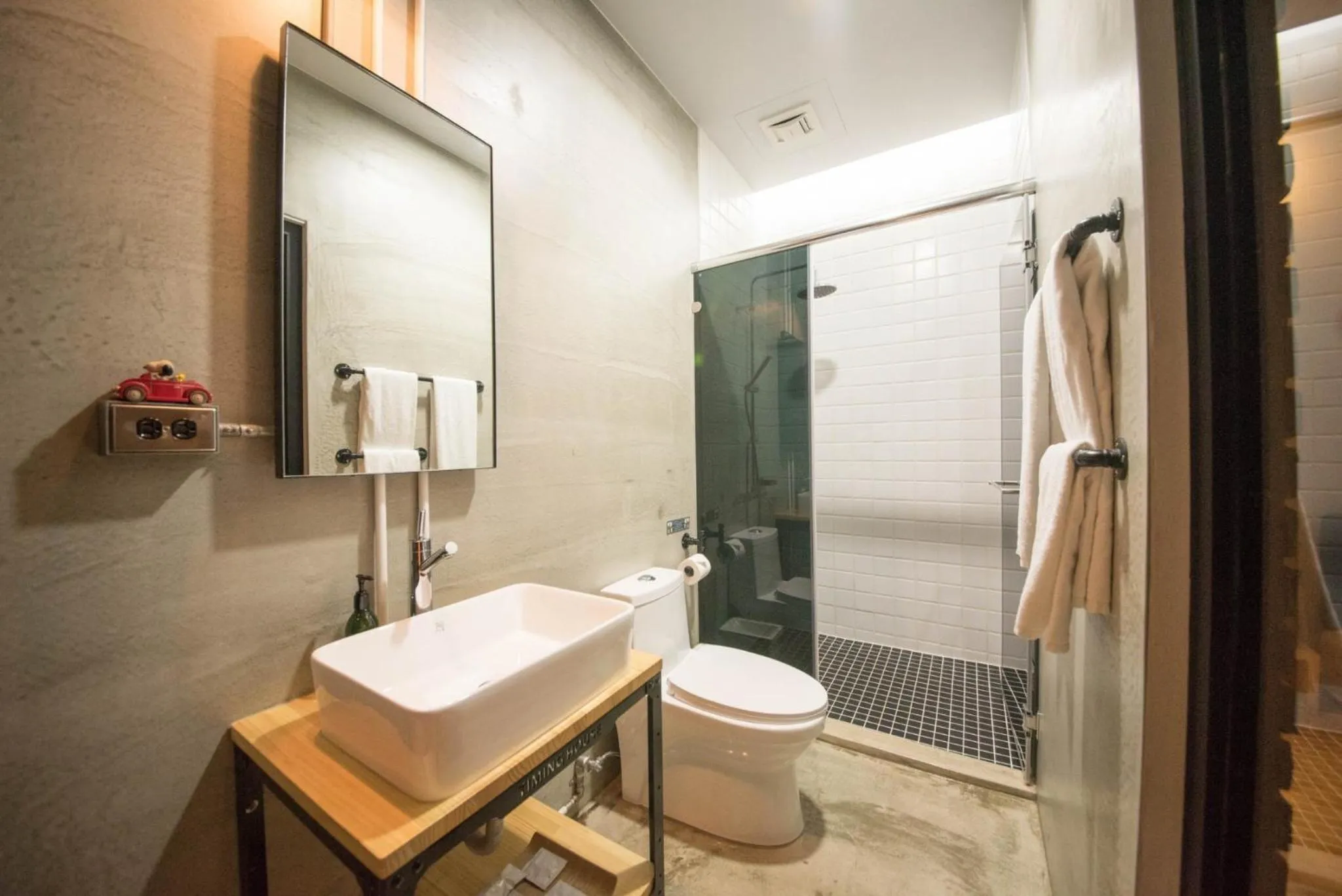 Bathroom in Timing House