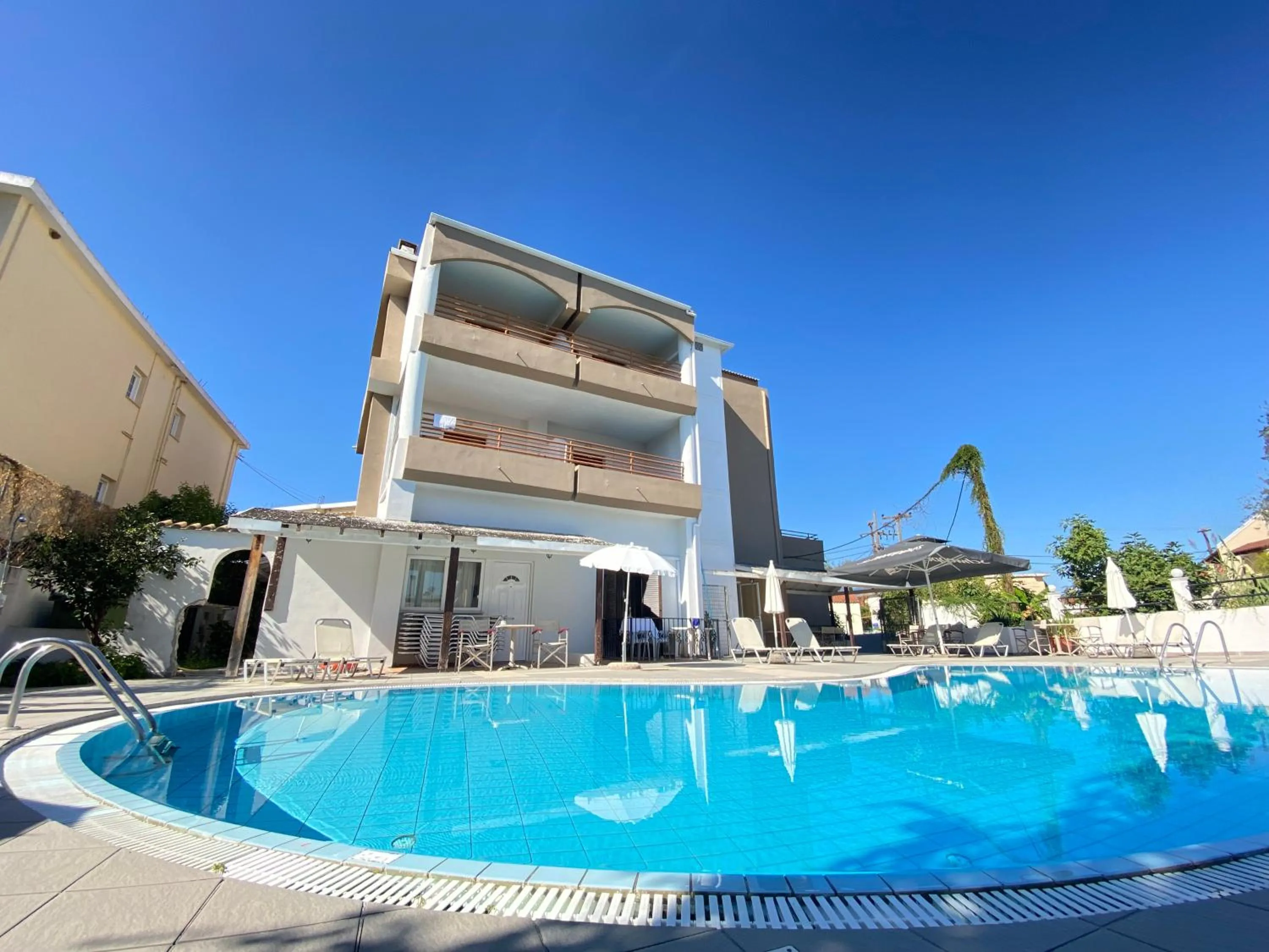 Property building in Louvre Hotel