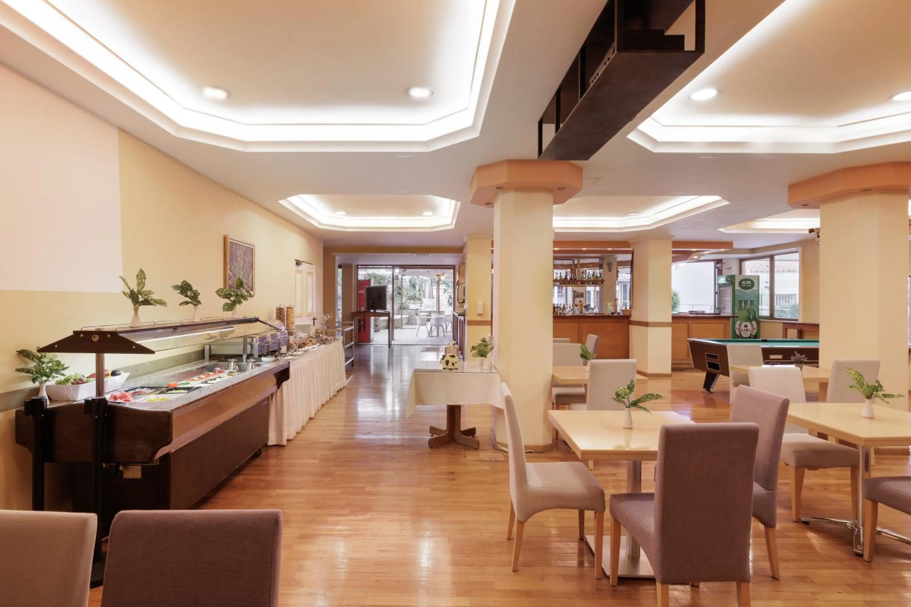 Breakfast in Louvre Hotel