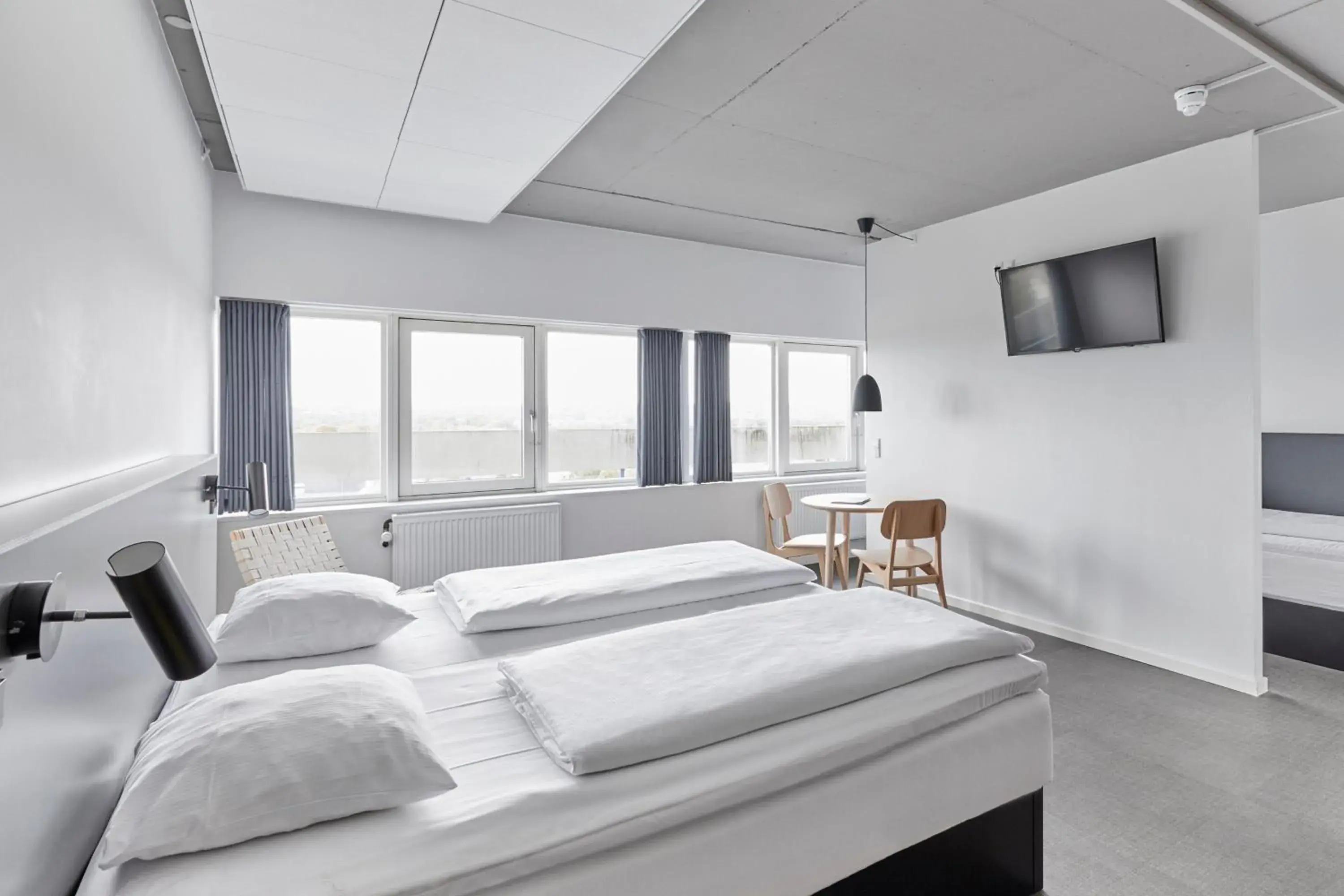 Photo of the whole room, Bed in Four Points Flex by Sheraton Aarhus Viby Photo of the whole room, Bed in Four Points Flex by Sheraton Aarhus Viby