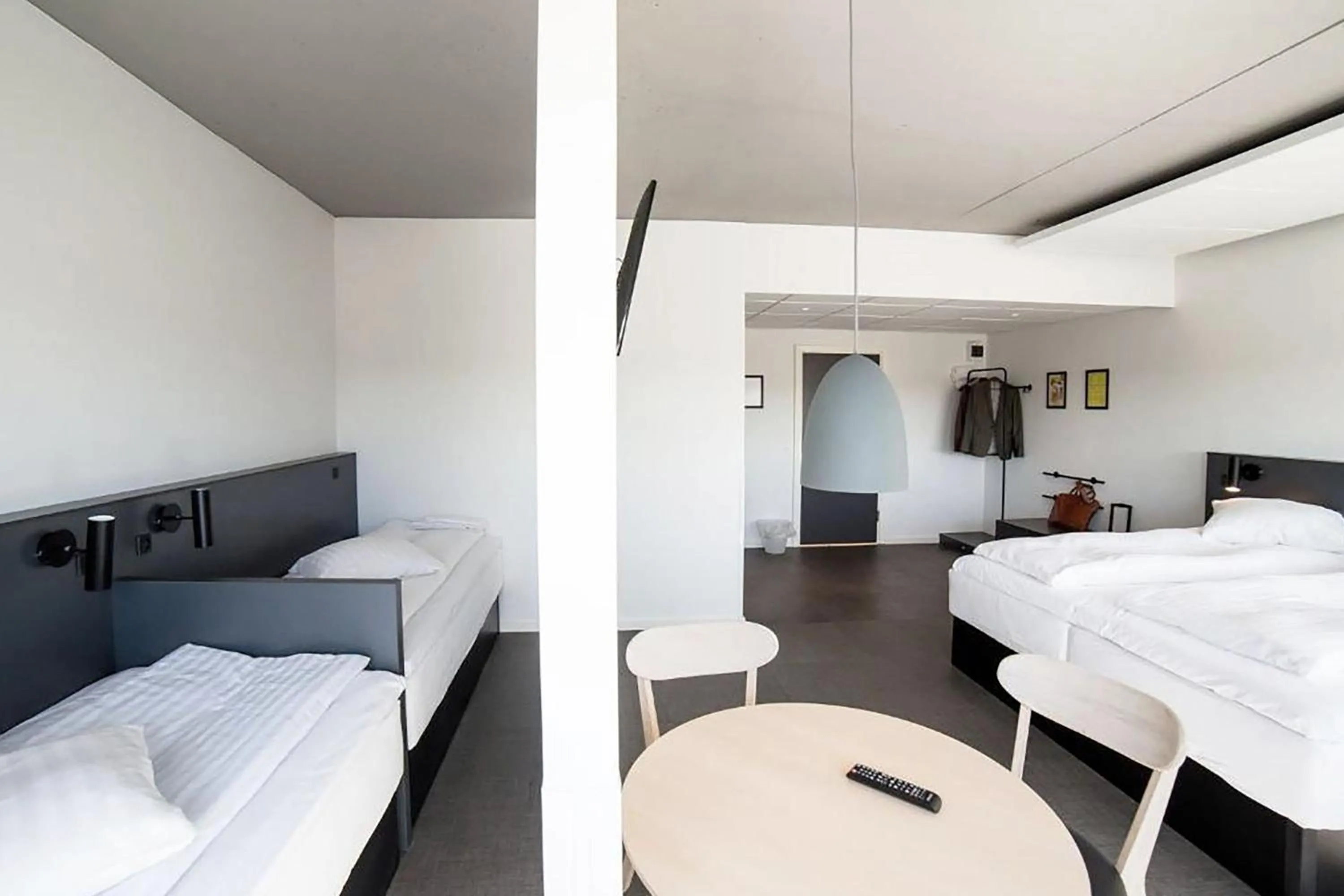 Photo of the whole room, Bed in Four Points Flex by Sheraton Aarhus Viby