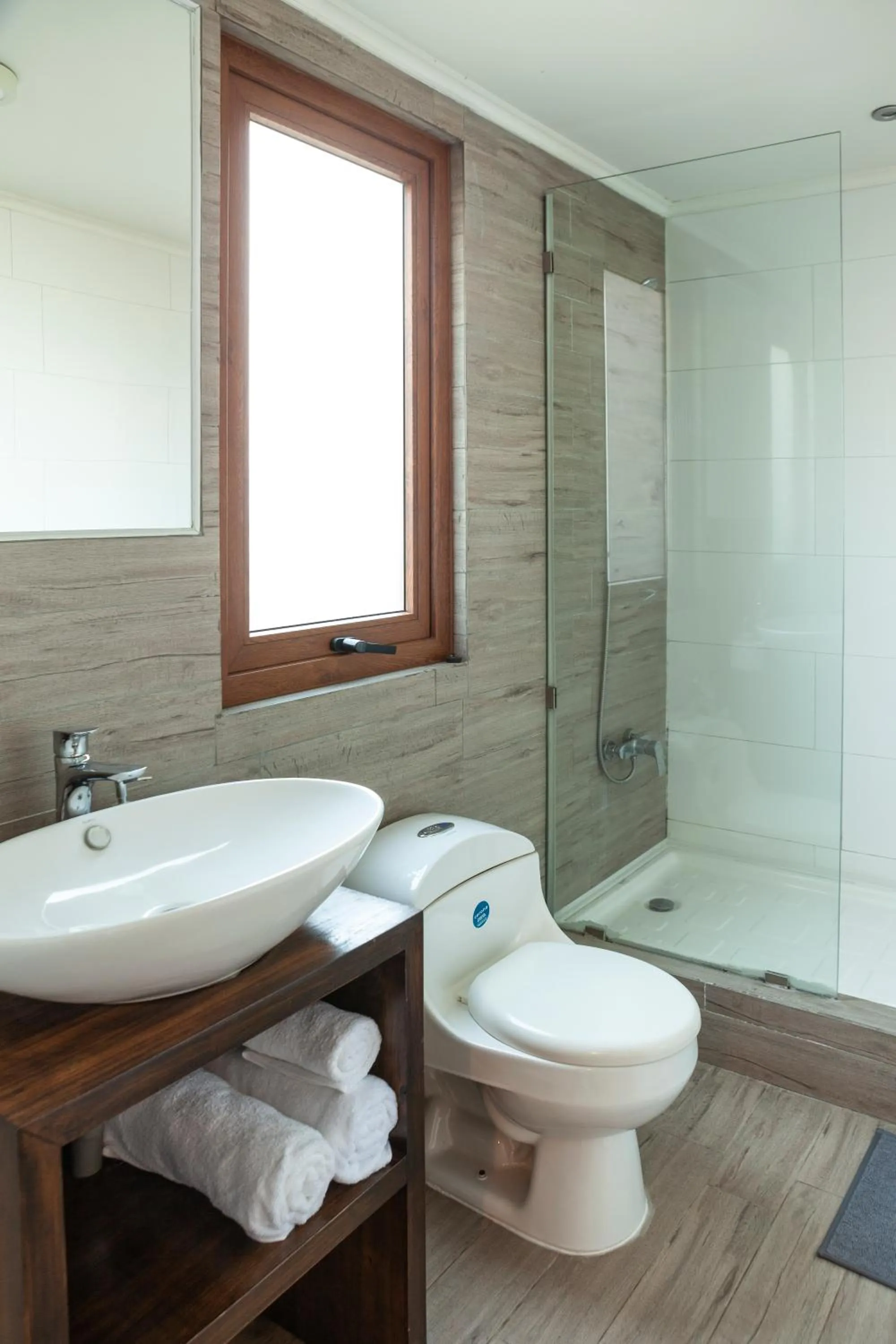 Bathroom in Callihue Lodge