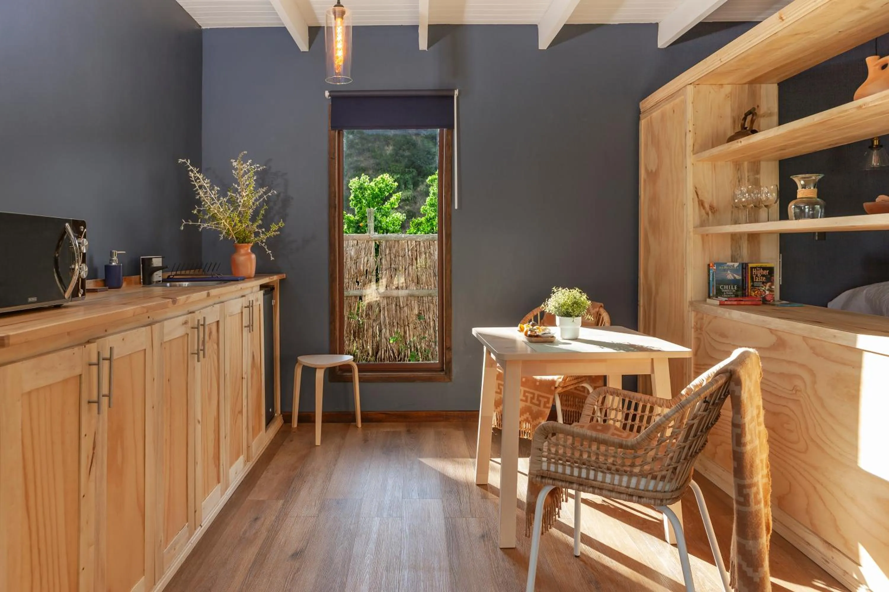 Kitchen or kitchenette in Callihue Lodge