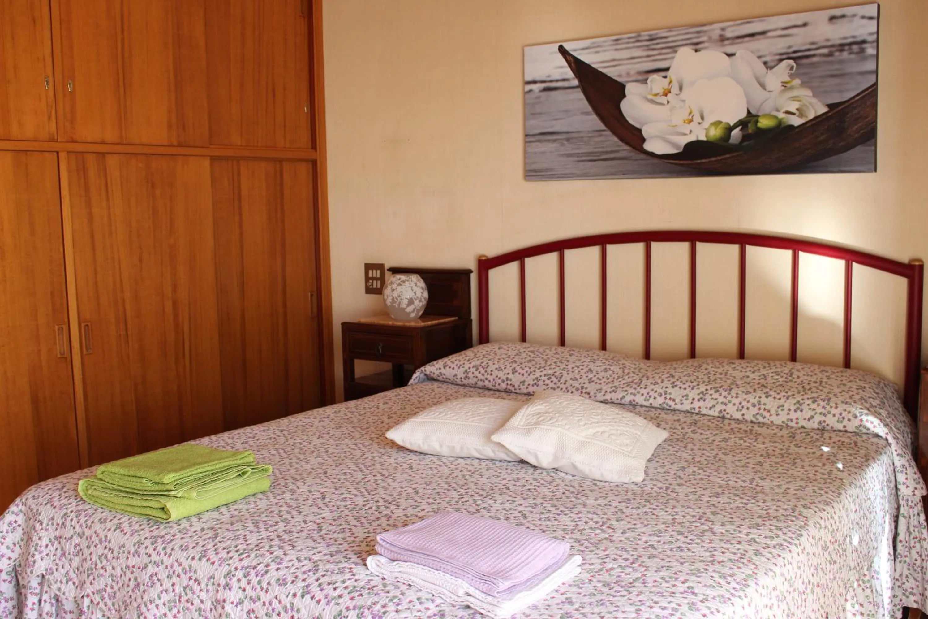 Photo of the whole room, Bed in B&B Pisani