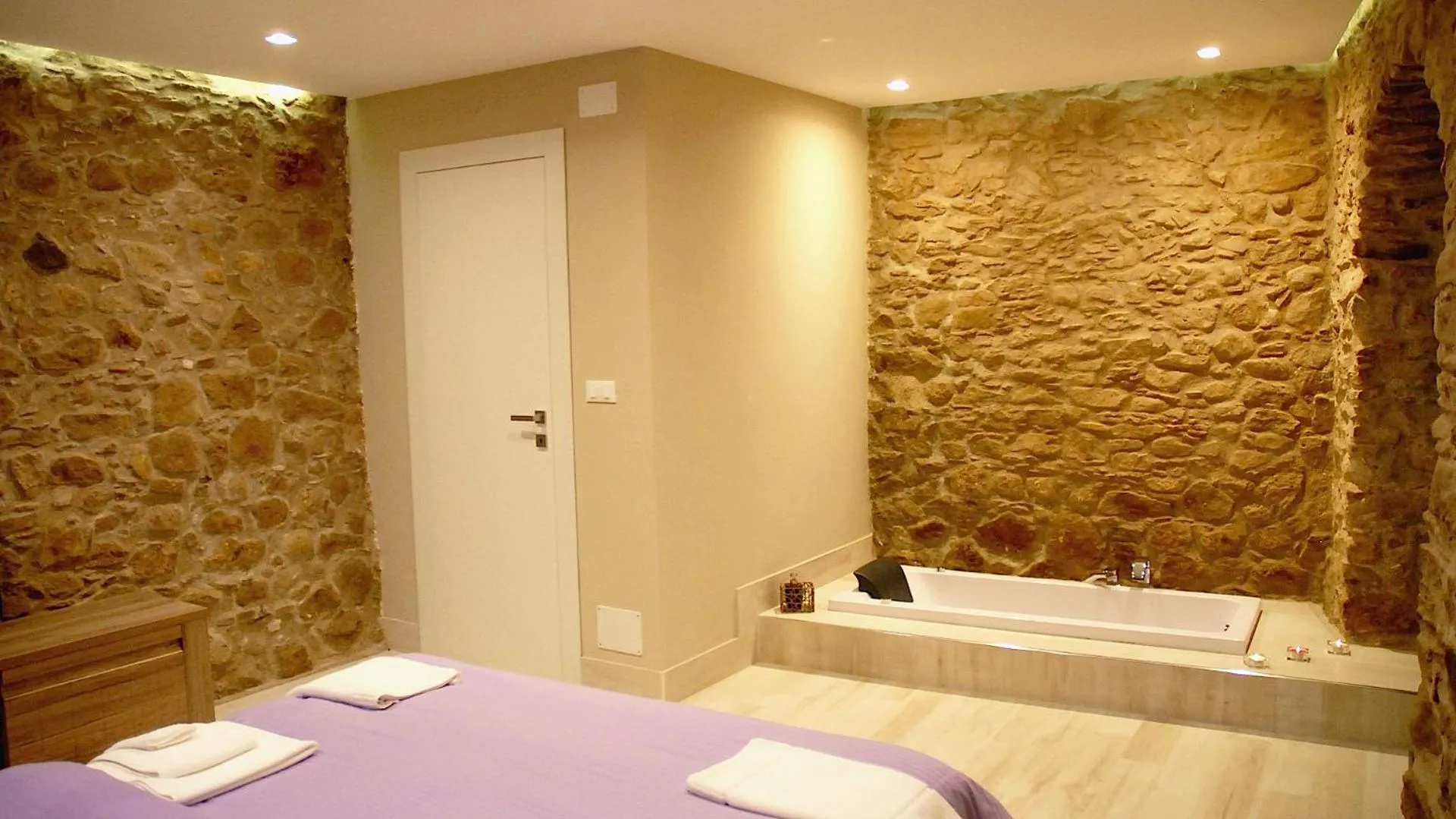 Hot Tub, Bed in Kaaba - Aragon home holiday