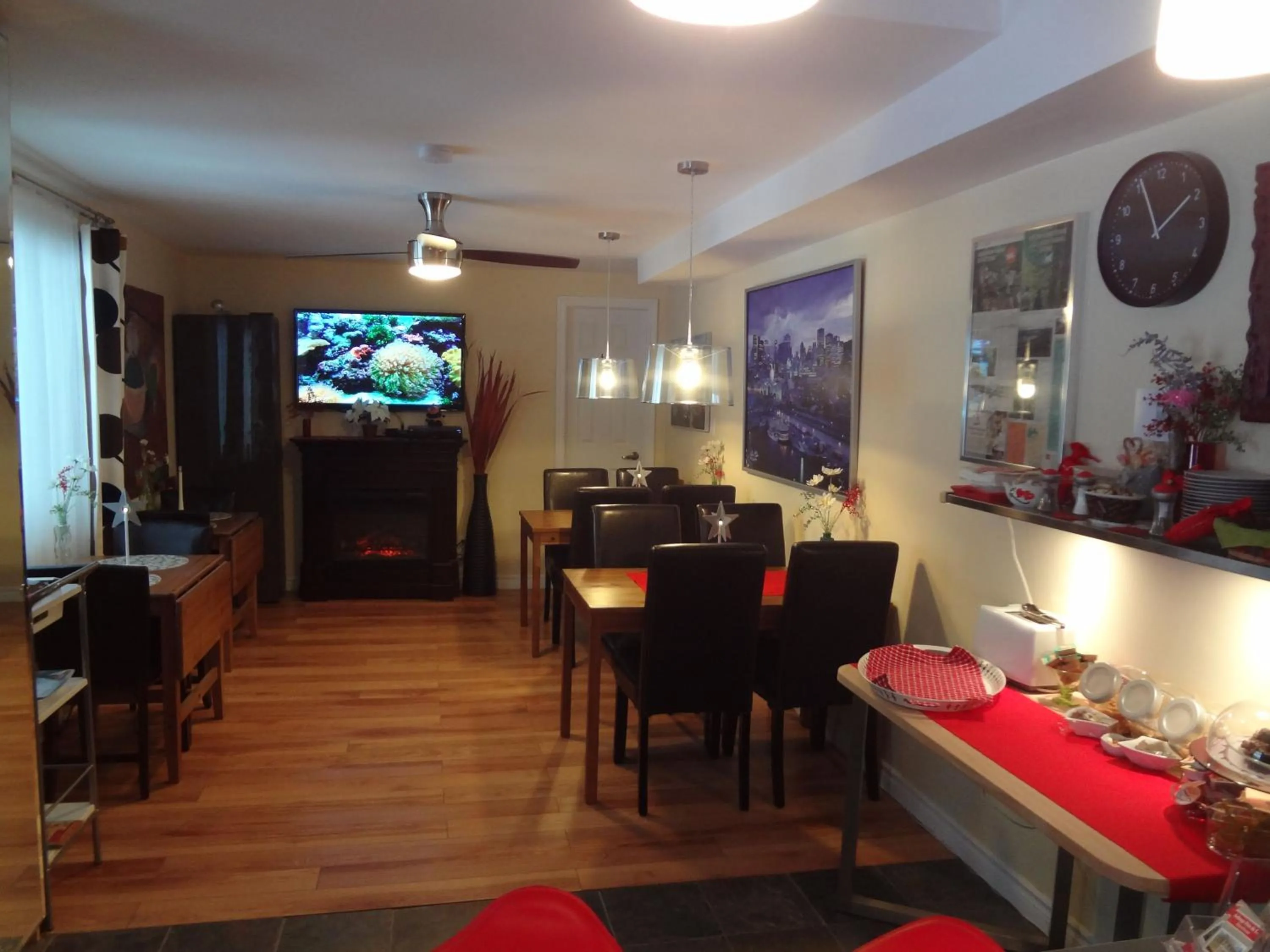 Restaurant/places to eat in Hotel Saint-Donat