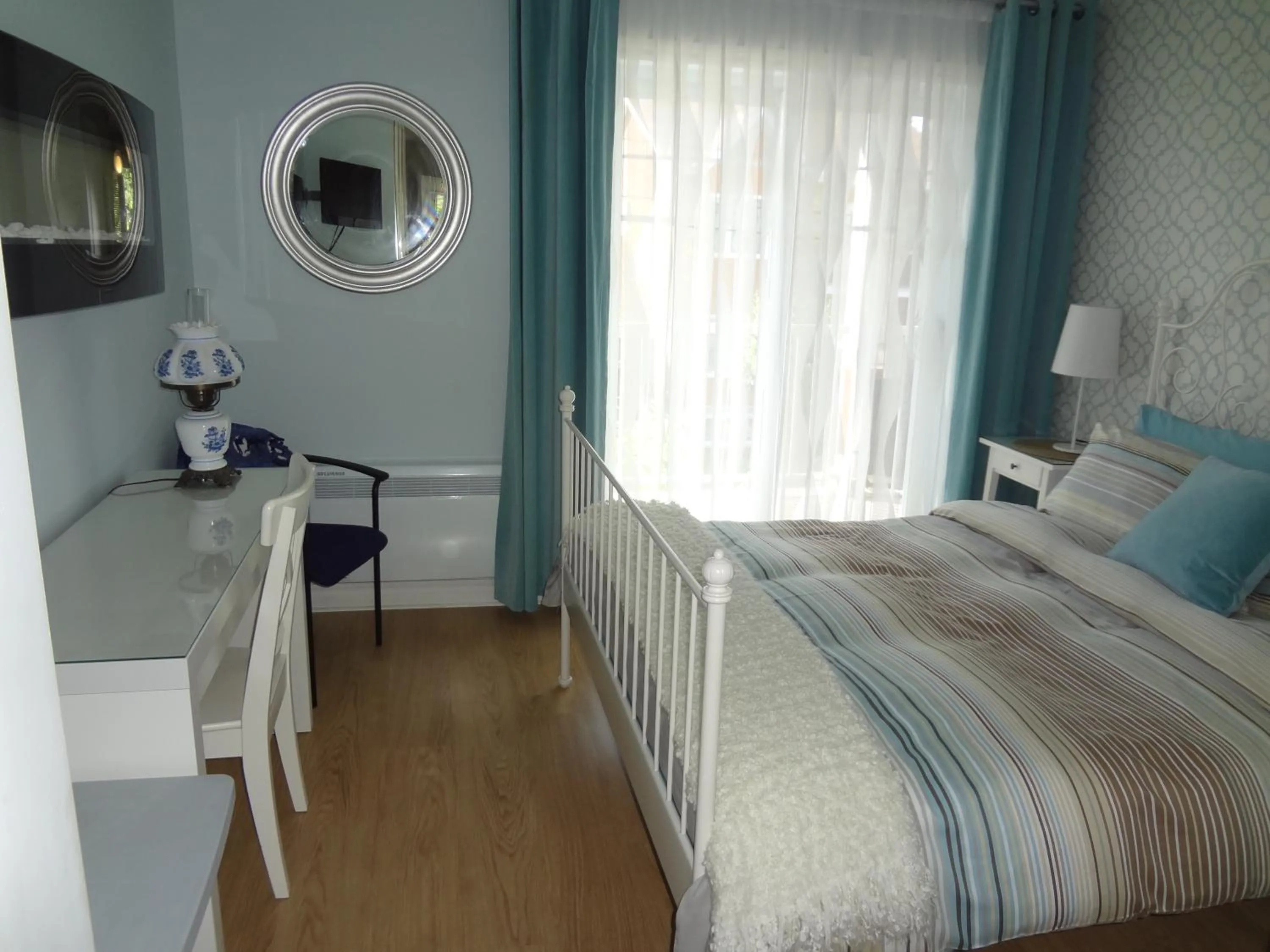 Bed in Hotel Saint-Donat