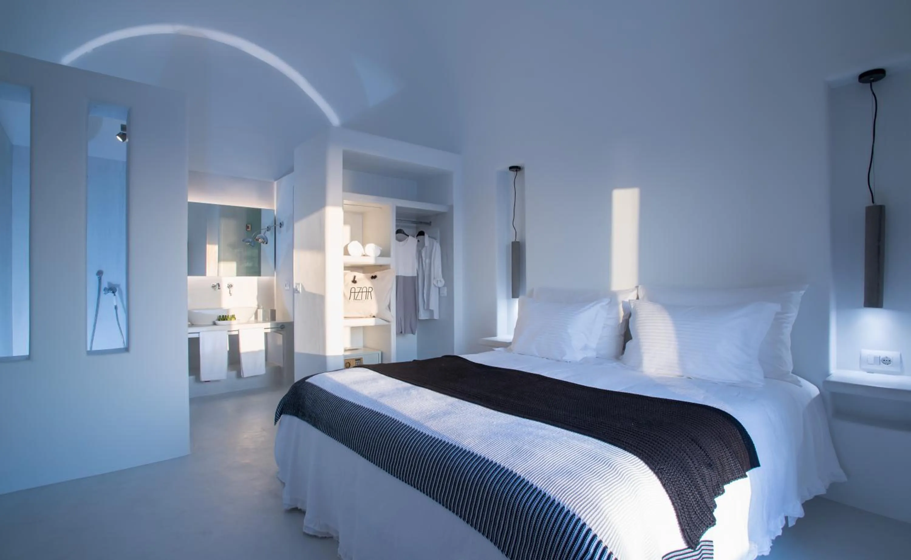 Azar Luxury Villas & Suites